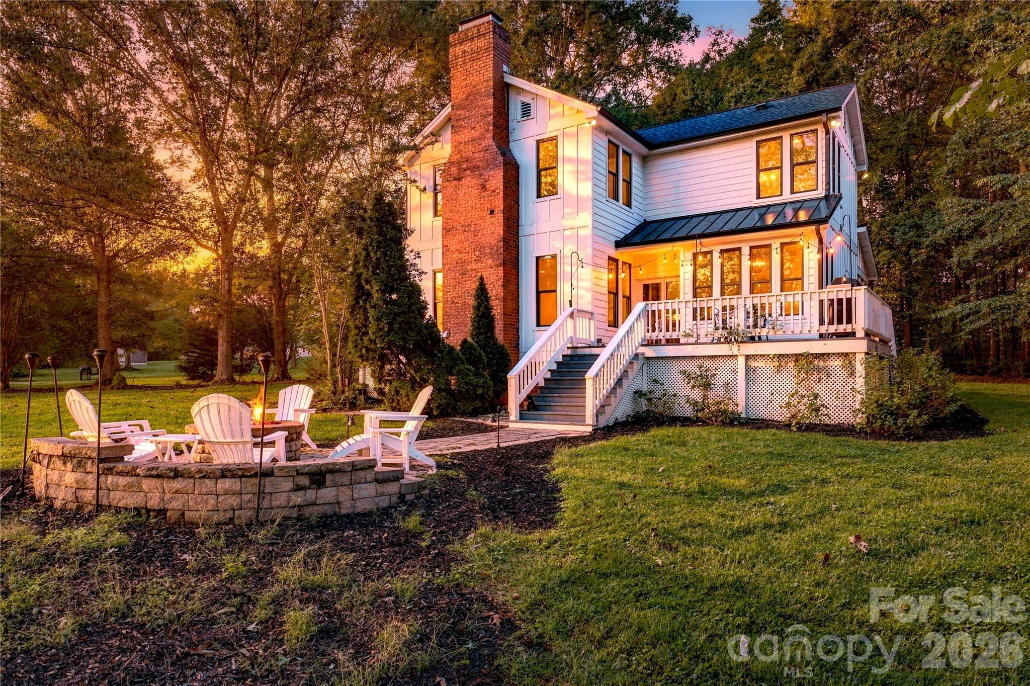 Custom Firepit - 9560 Harvest Lane, Davidson
