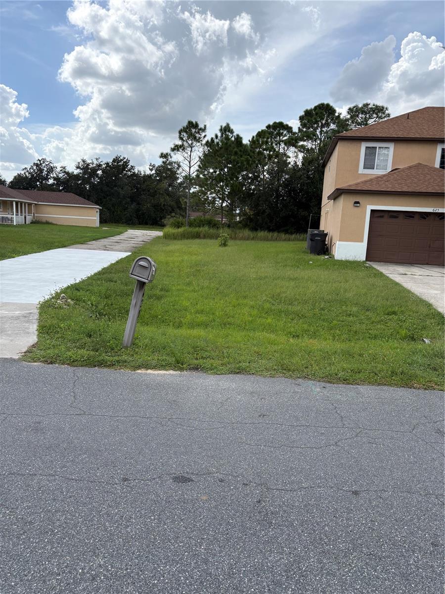 627 LINNET CT