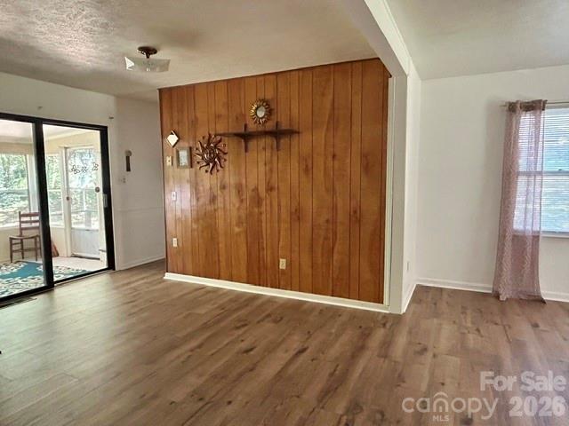 Single Family Residence at 215 Norleon Avenue, Hendersonville, photo 5 of 17