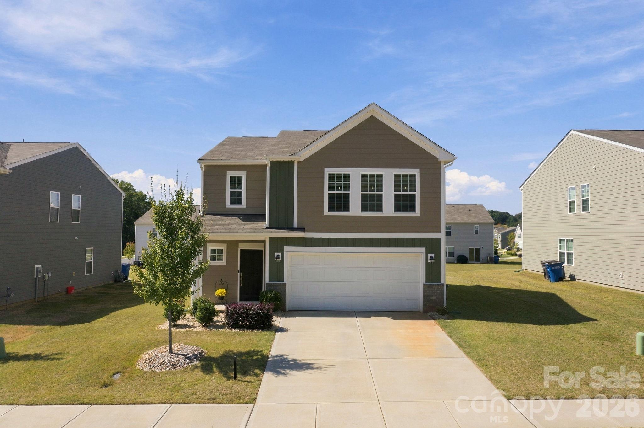 Single Family Residence at 156 Hanging Rock Trail, Statesville, photo 10 of 28