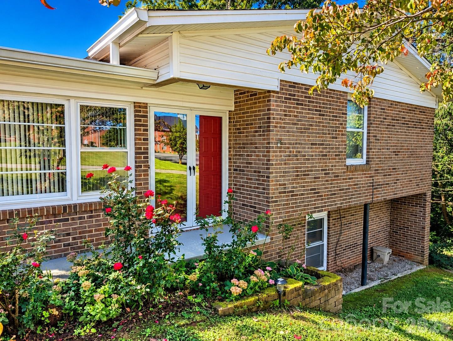 Single Family Residence at 106 Valley View Street, Morganton, photo 6 of 43