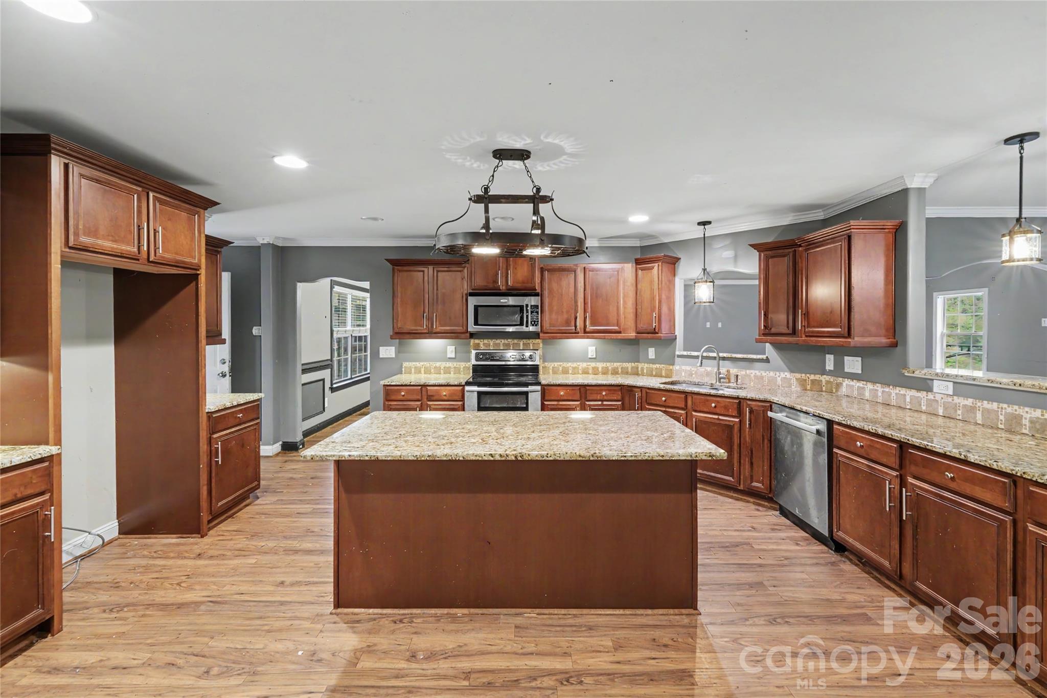 Single Family Residence at 1166 Mustang Lane, York, photo 4 of 36