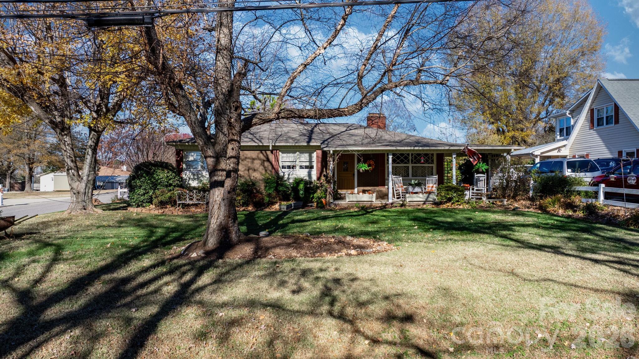 charming corner lot - 901 Union Street, Maiden