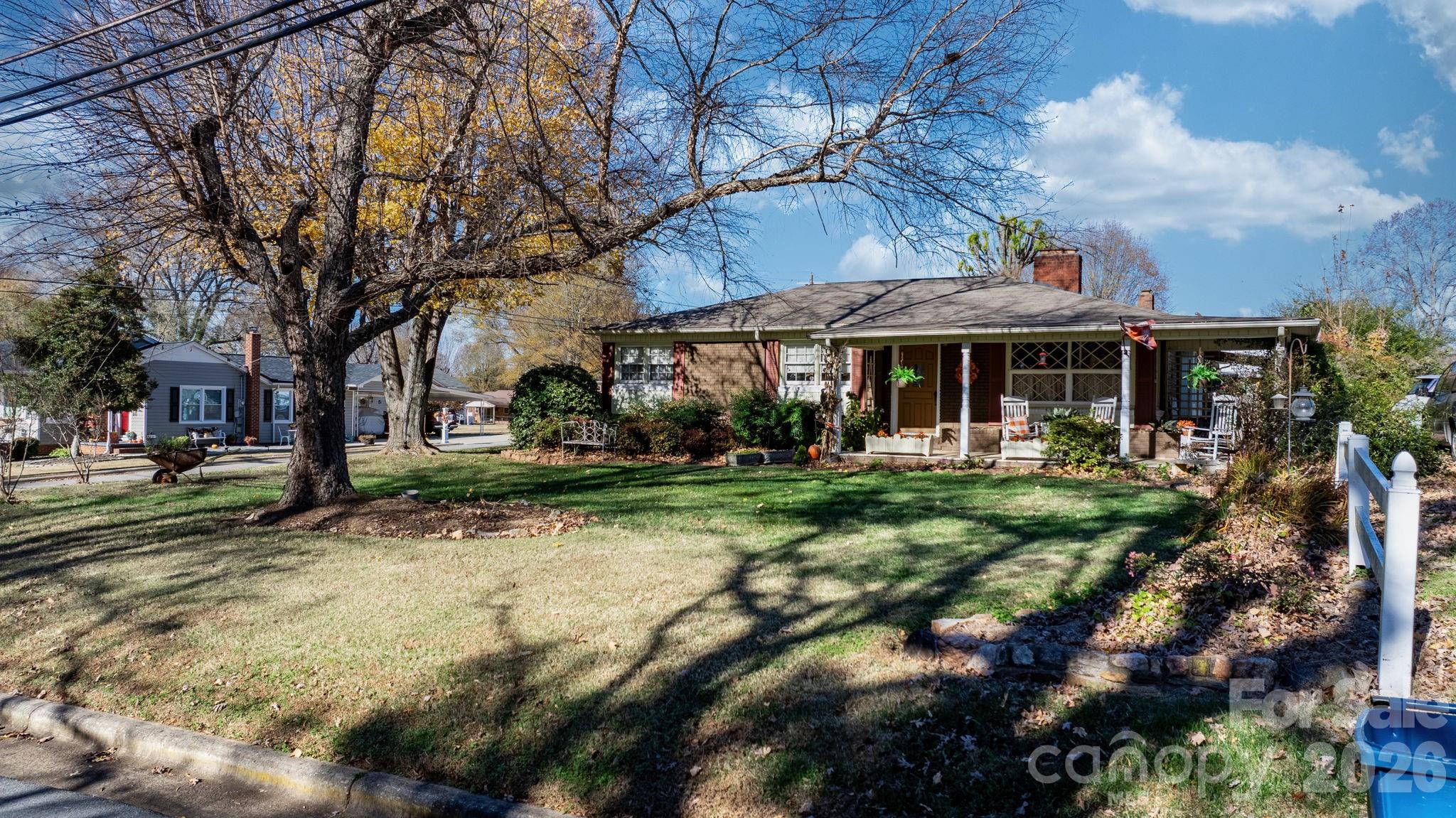 Single Family Residence at 901 Union Street, Maiden, photo 25 of 37
