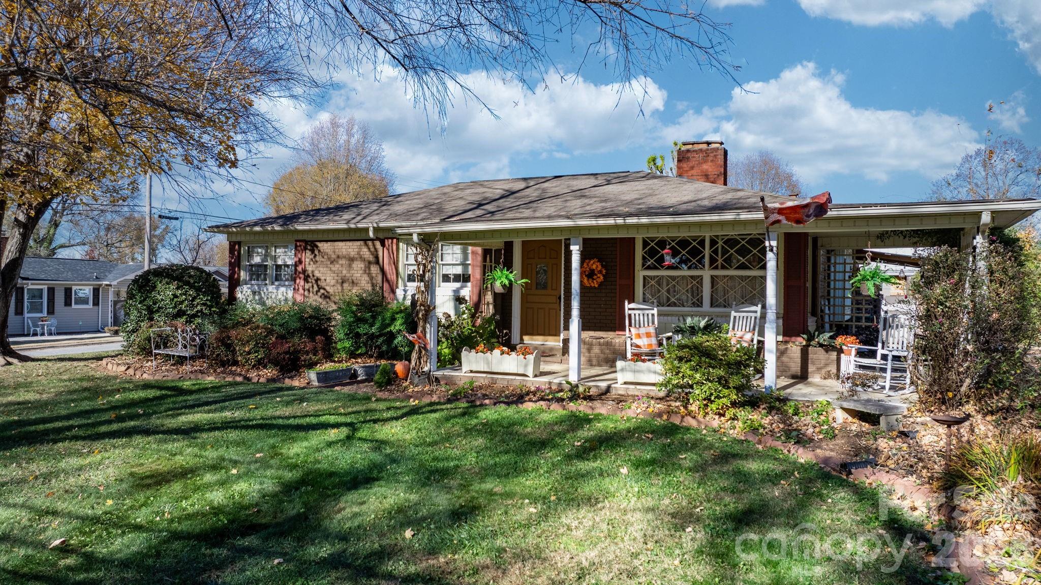 Single Family Residence at 901 Union Street, Maiden, photo 26 of 37