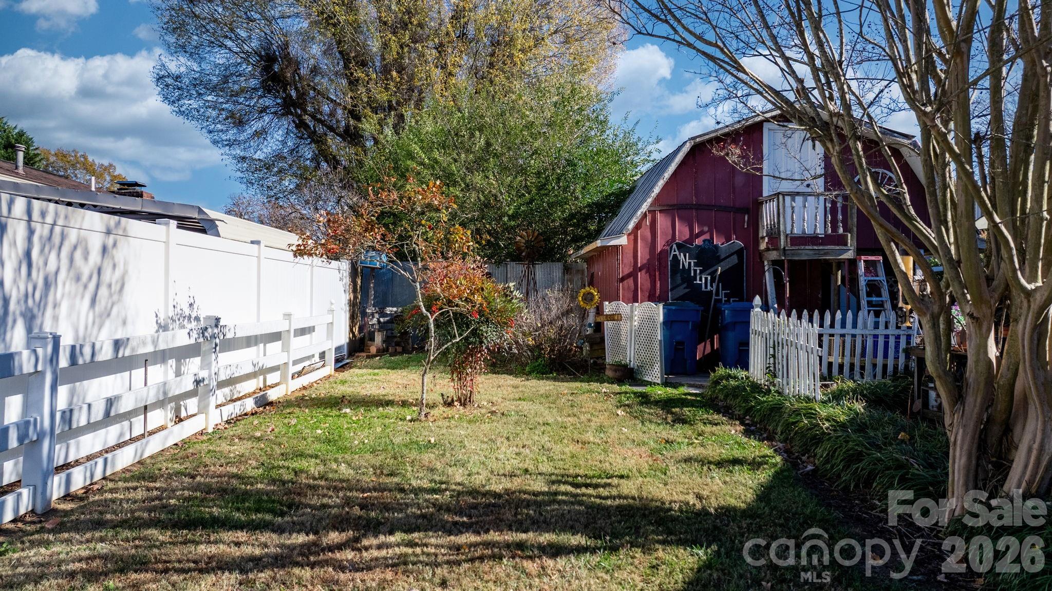 Single Family Residence at 901 Union Street, Maiden, photo 28 of 37