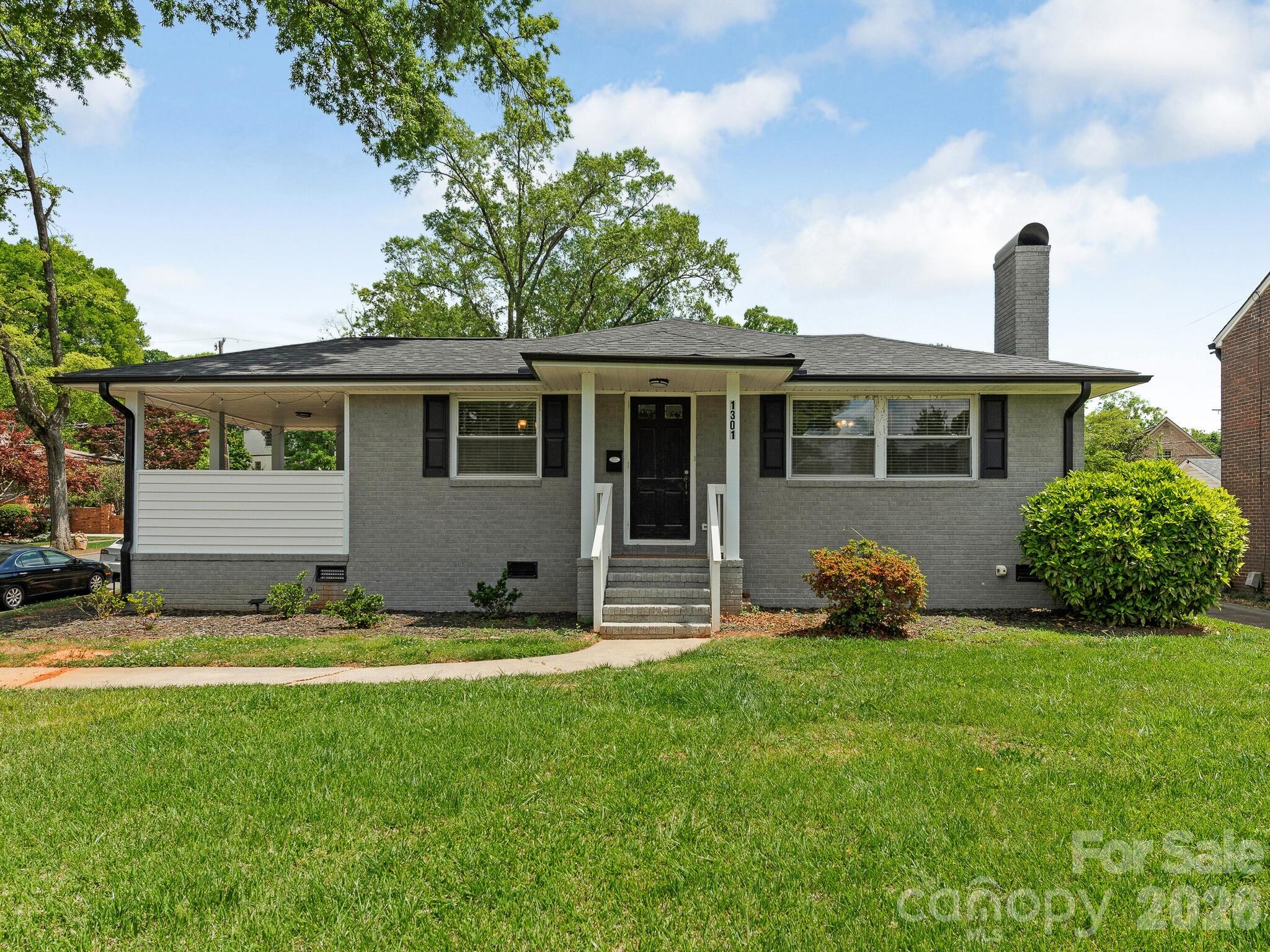 1301 S Kings Drive