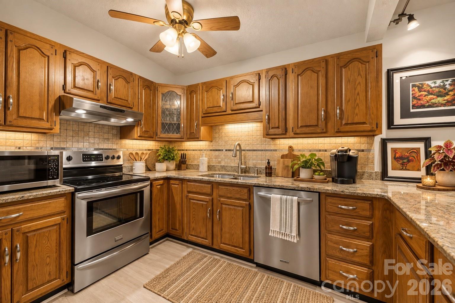 Condominium at 501 Woodfield Drive, Asheville, photo 6 of 28