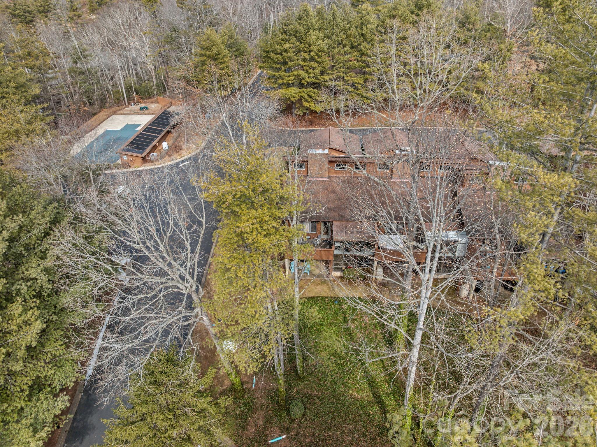 Condominium at 501 Woodfield Drive, Asheville, photo 27 of 28
