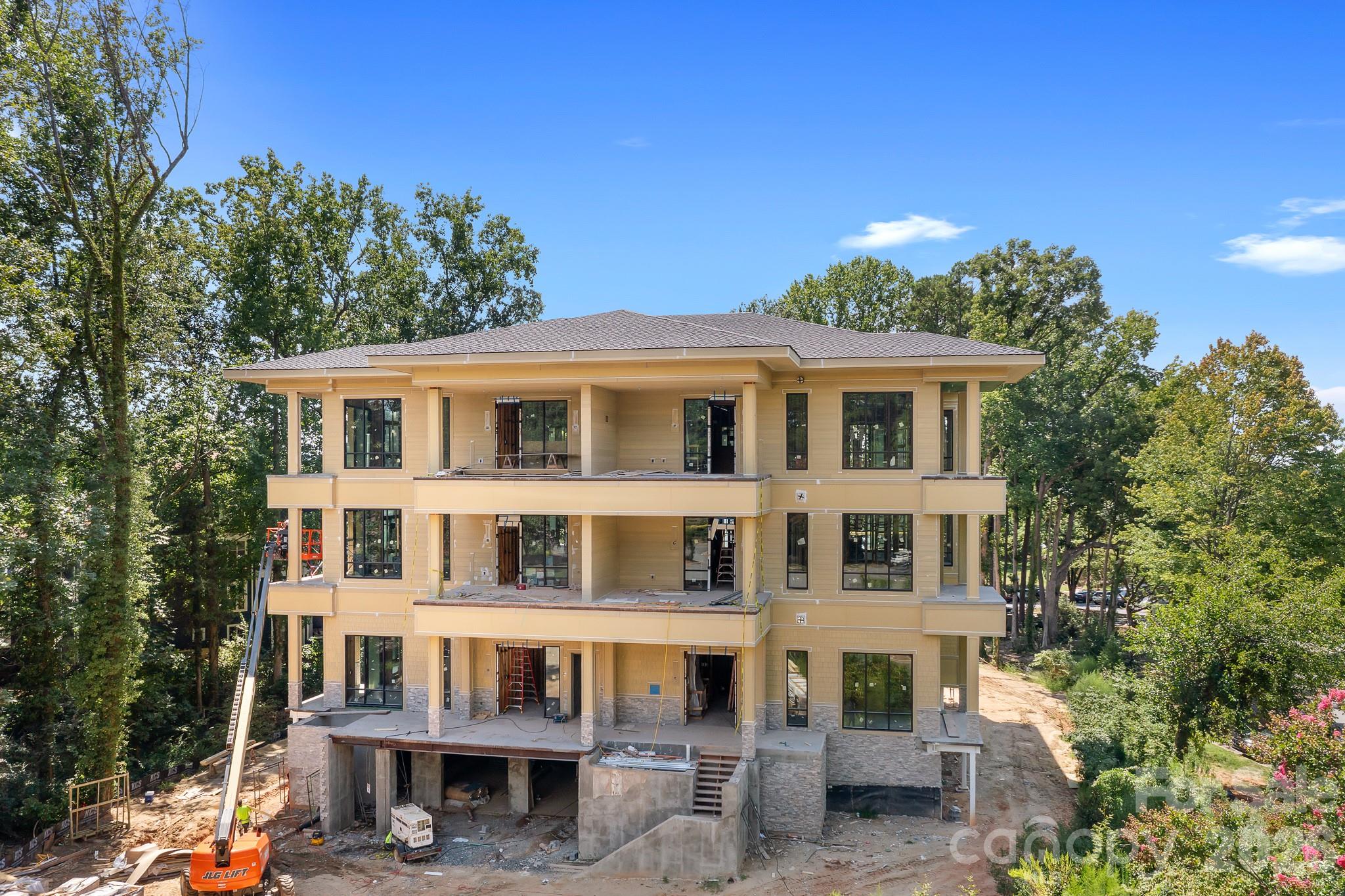 Condominium at 620 Southwest Drive, Davidson, photo 10 of 15