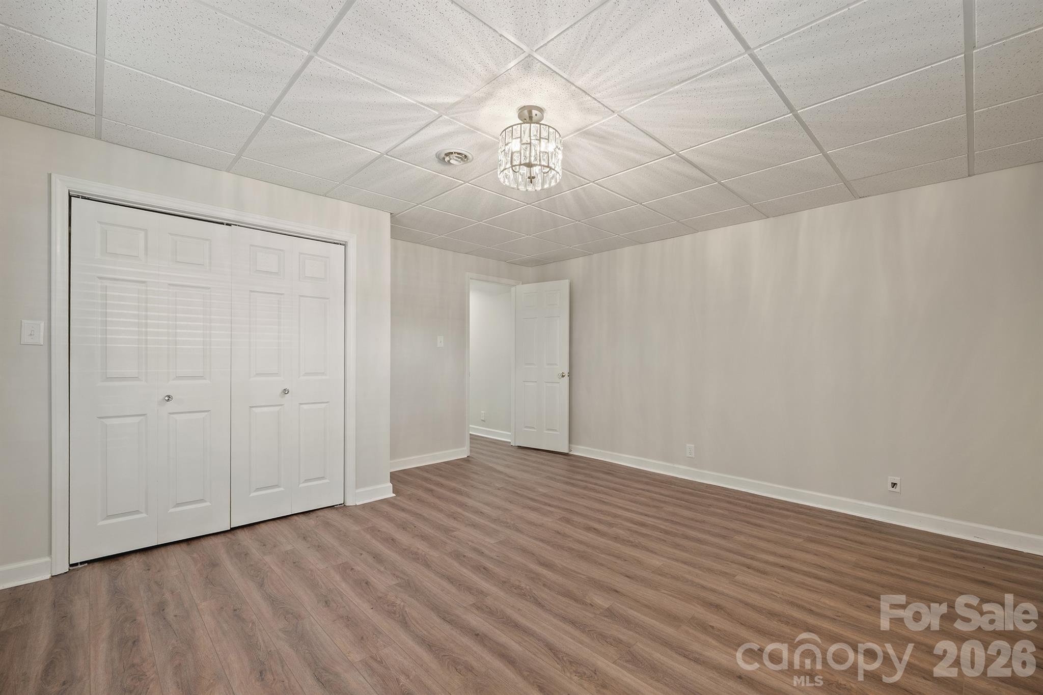 3rd BR toward closet and hallway - 20919 Island Forest Drive, Cornelius
