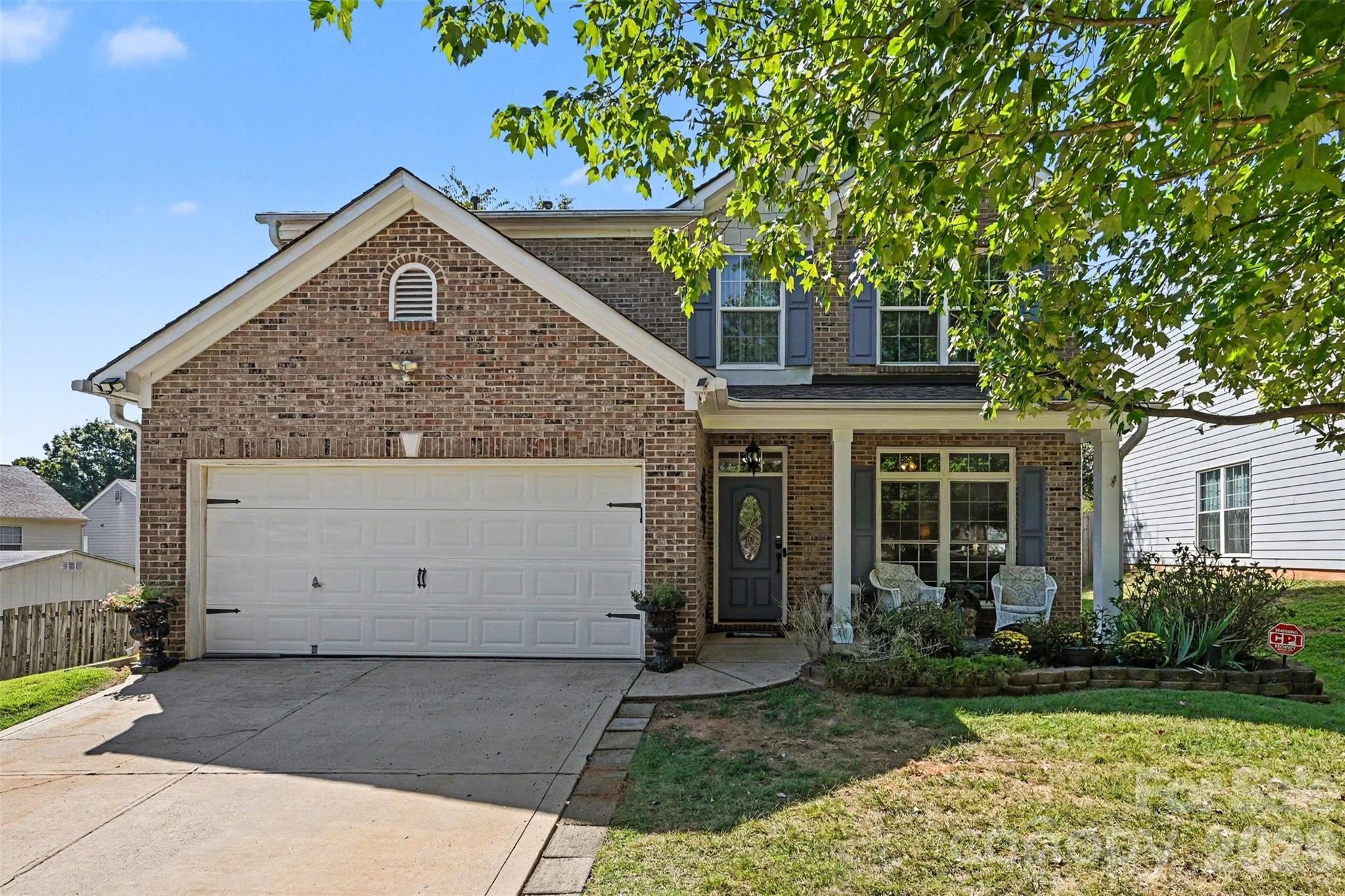 Single Family Residence at 114 S Audubon Avenue, Mooresville, photo 7 of 47