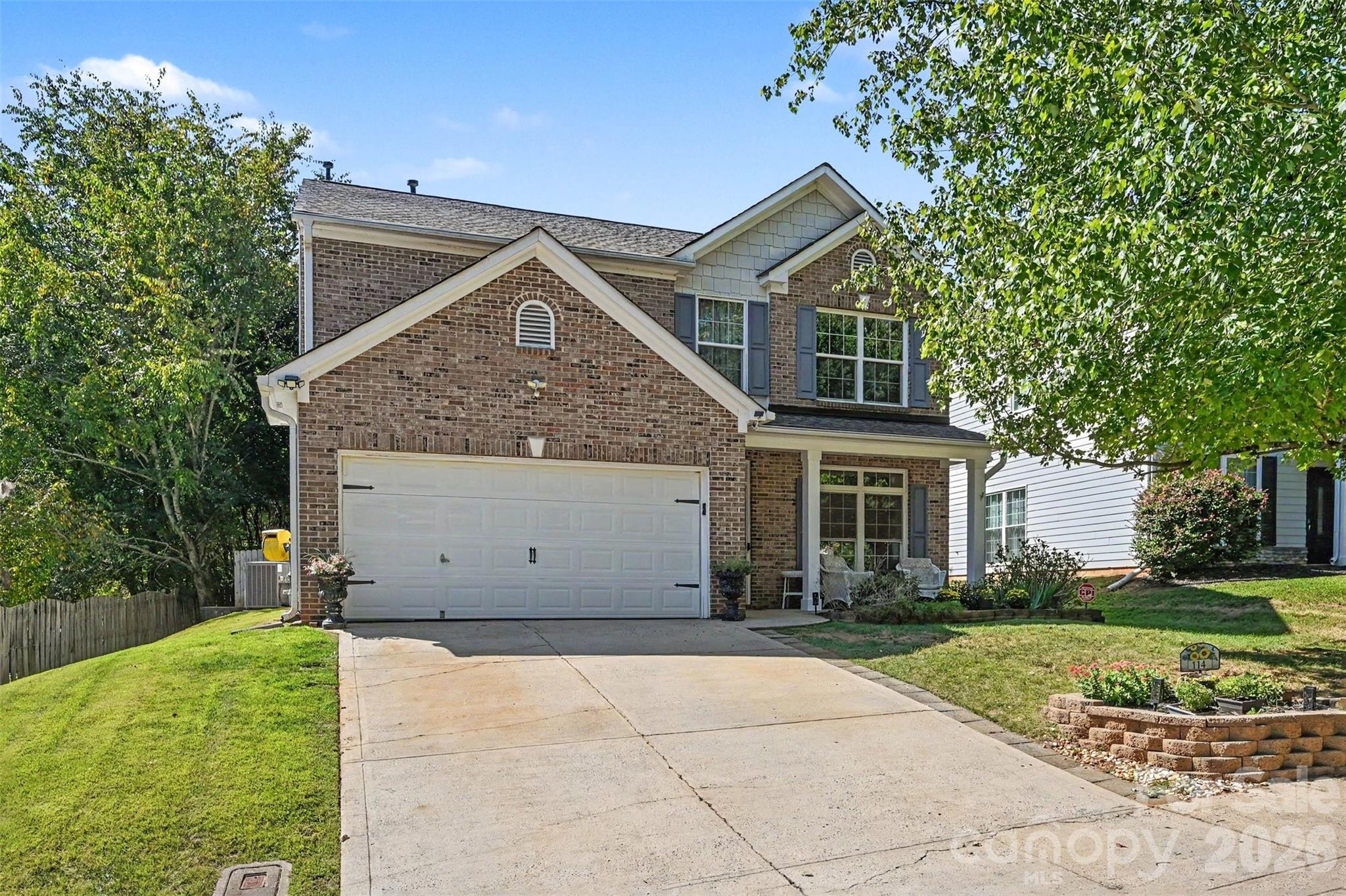 Single Family Residence at 114 S Audubon Avenue, Mooresville, photo 6 of 47
