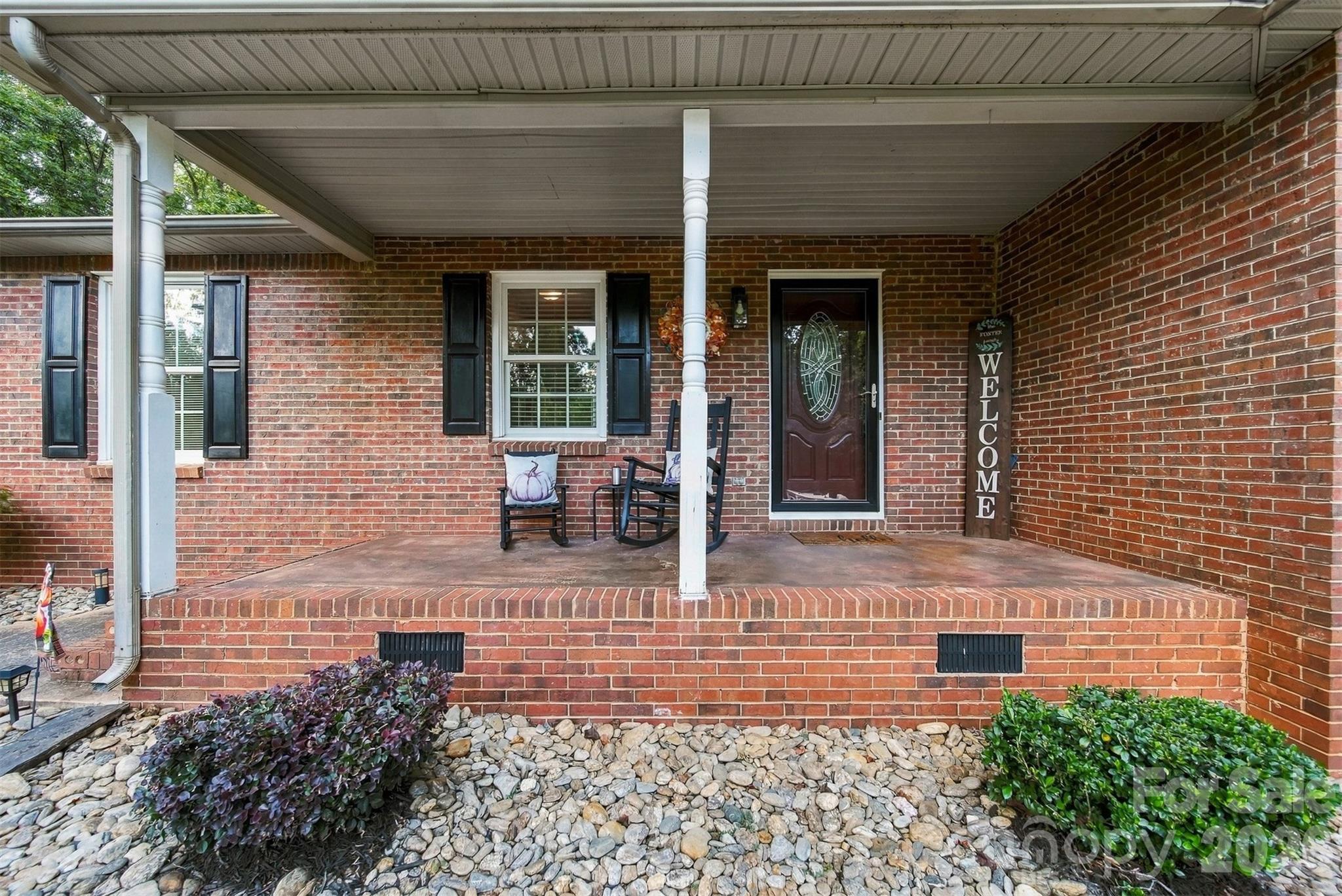 Single Family Residence at 1636 Wellington Avenue, Newton, photo 2 of 28