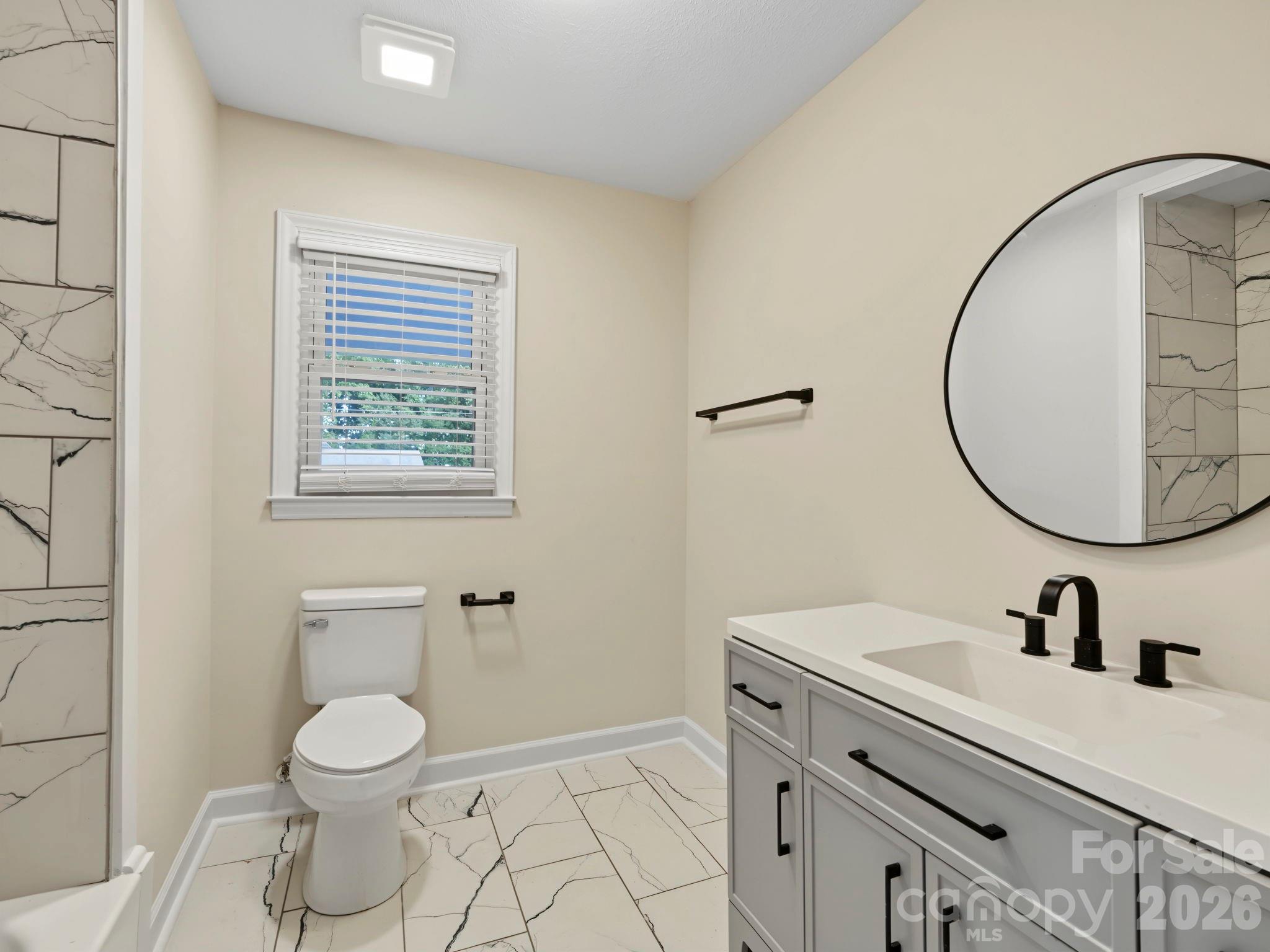 Single Family Residence at 512 Villa Street, Kannapolis, photo 4 of 38