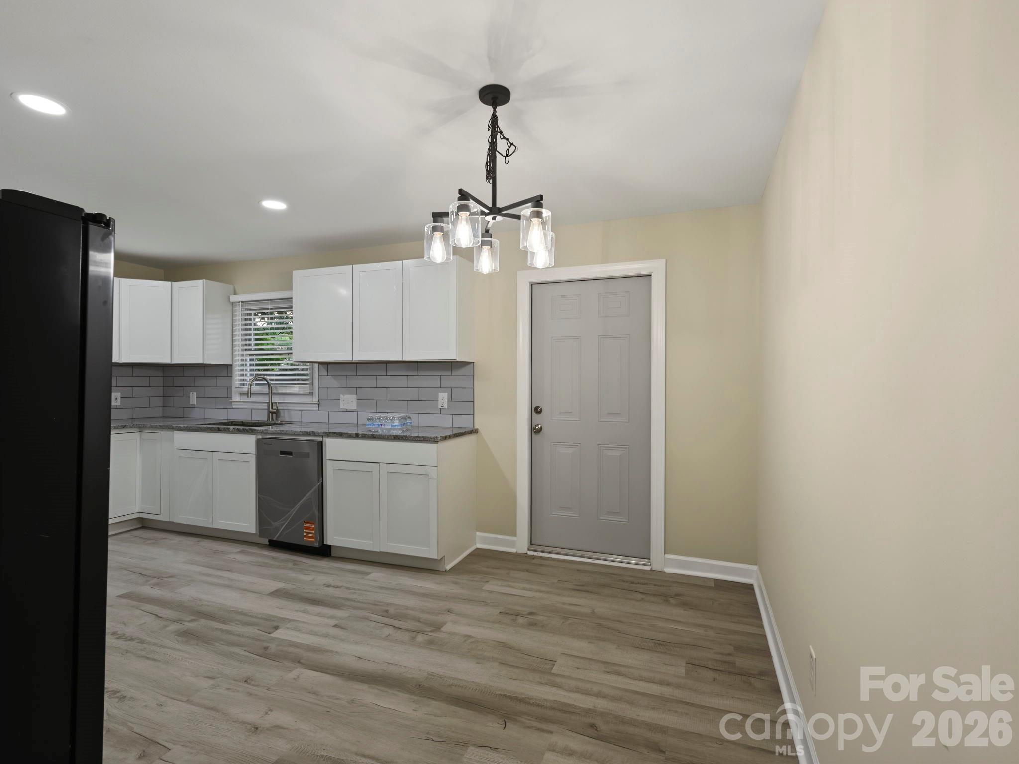 Single Family Residence at 512 Villa Street, Kannapolis, photo 9 of 38