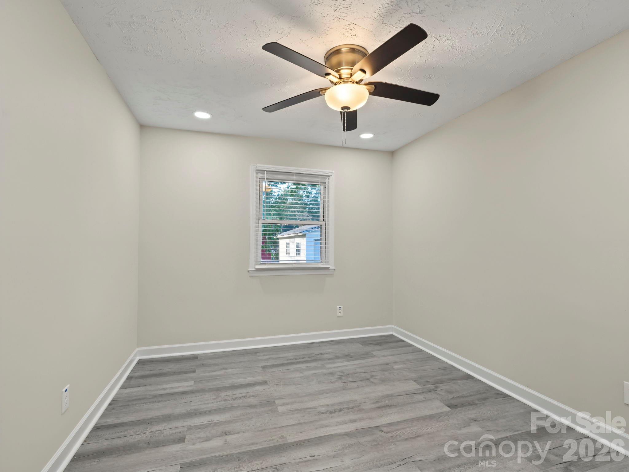 Single Family Residence at 512 Villa Street, Kannapolis, photo 13 of 38