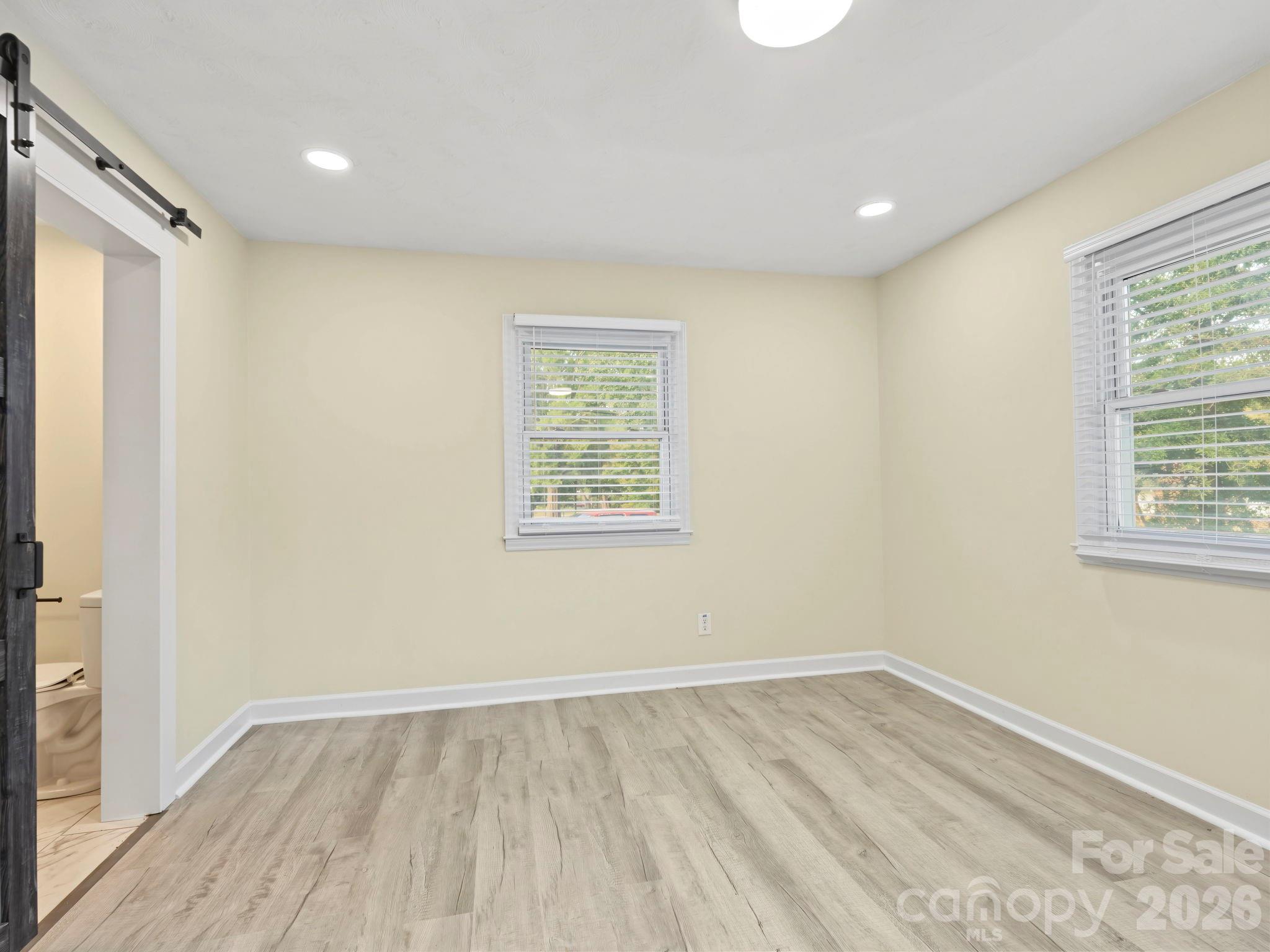 Single Family Residence at 512 Villa Street, Kannapolis, photo 23 of 38