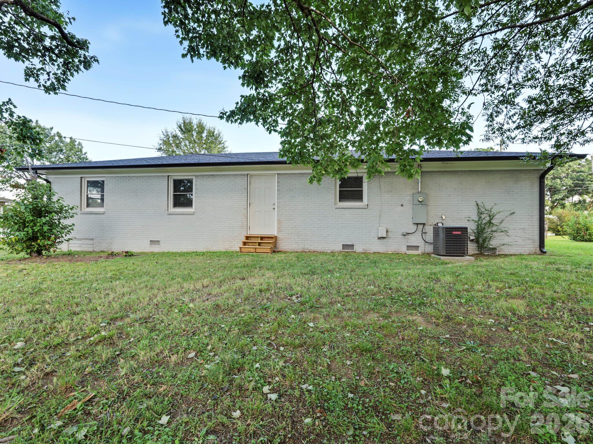 Single Family Residence at 512 Villa Street, Kannapolis, photo 32 of 38