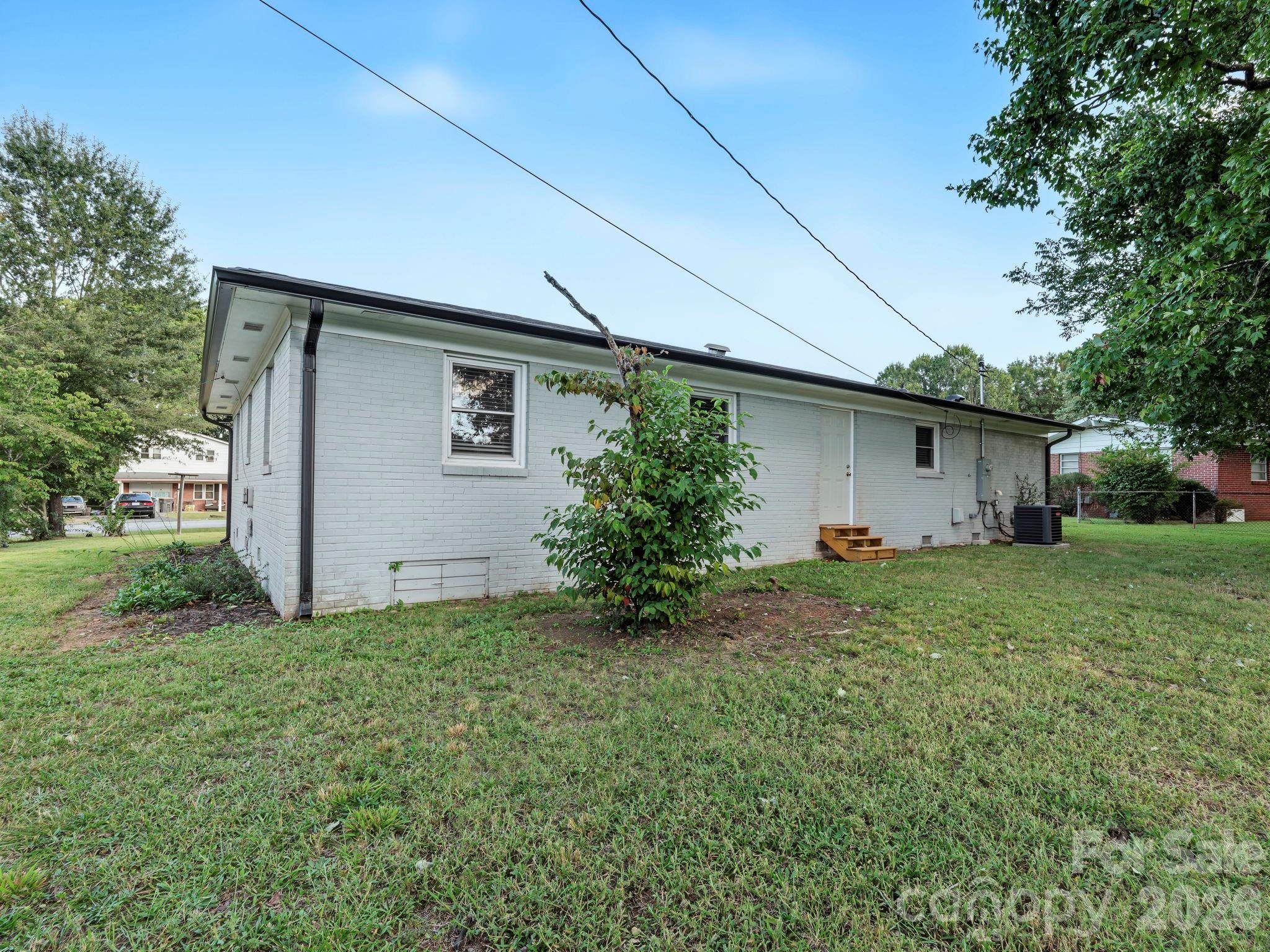 Single Family Residence at 512 Villa Street, Kannapolis, photo 33 of 38