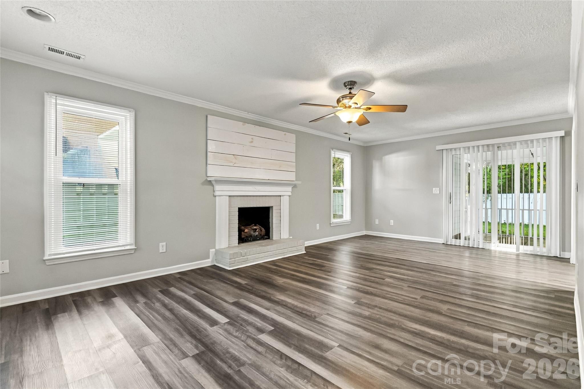 Single Family Residence at 4209 Hounds Run Drive, Matthews, photo 6 of 20