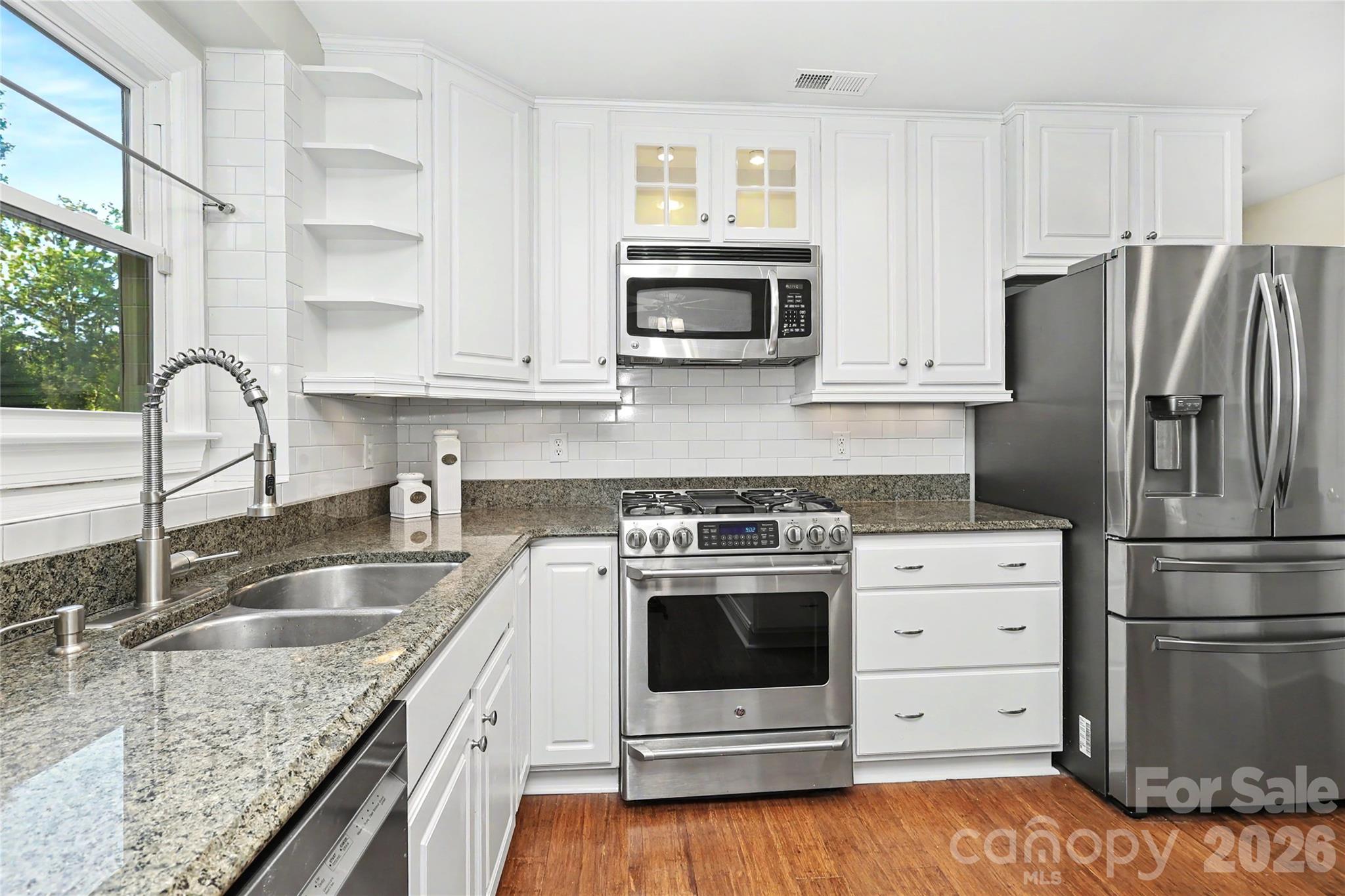 Single Family Residence at 9931 Deer Spring Lane, Charlotte, photo 17 of 51