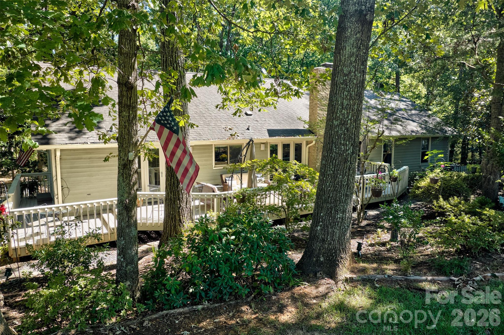 Single Family Residence at 70 Honeysuckle Woods, Lake Wylie, photo 40 of 44