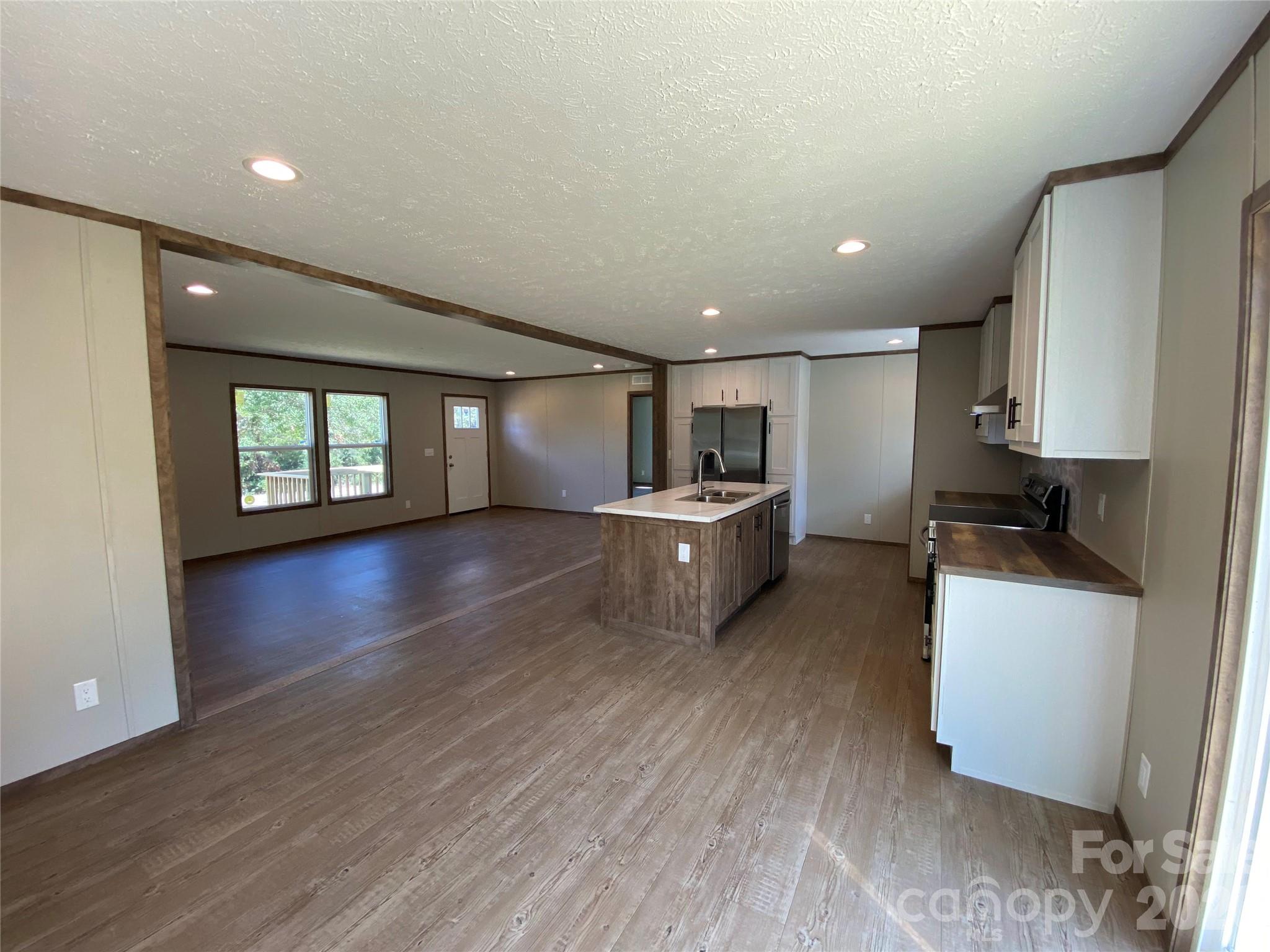 Single Family Residence at 5726 Landon Place, Heath Springs, photo 9 of 32