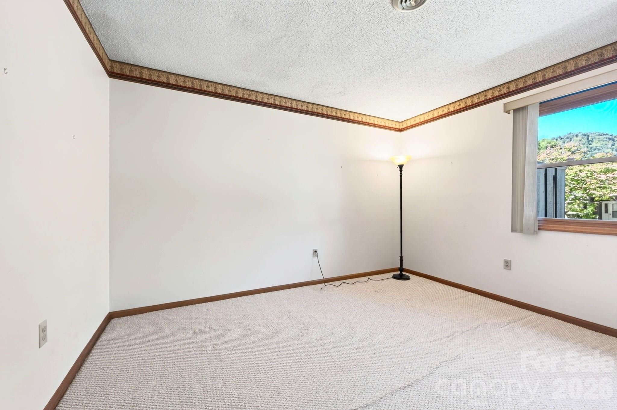 Townhouse at 15A Windflower Court, Asheville, photo 13 of 33