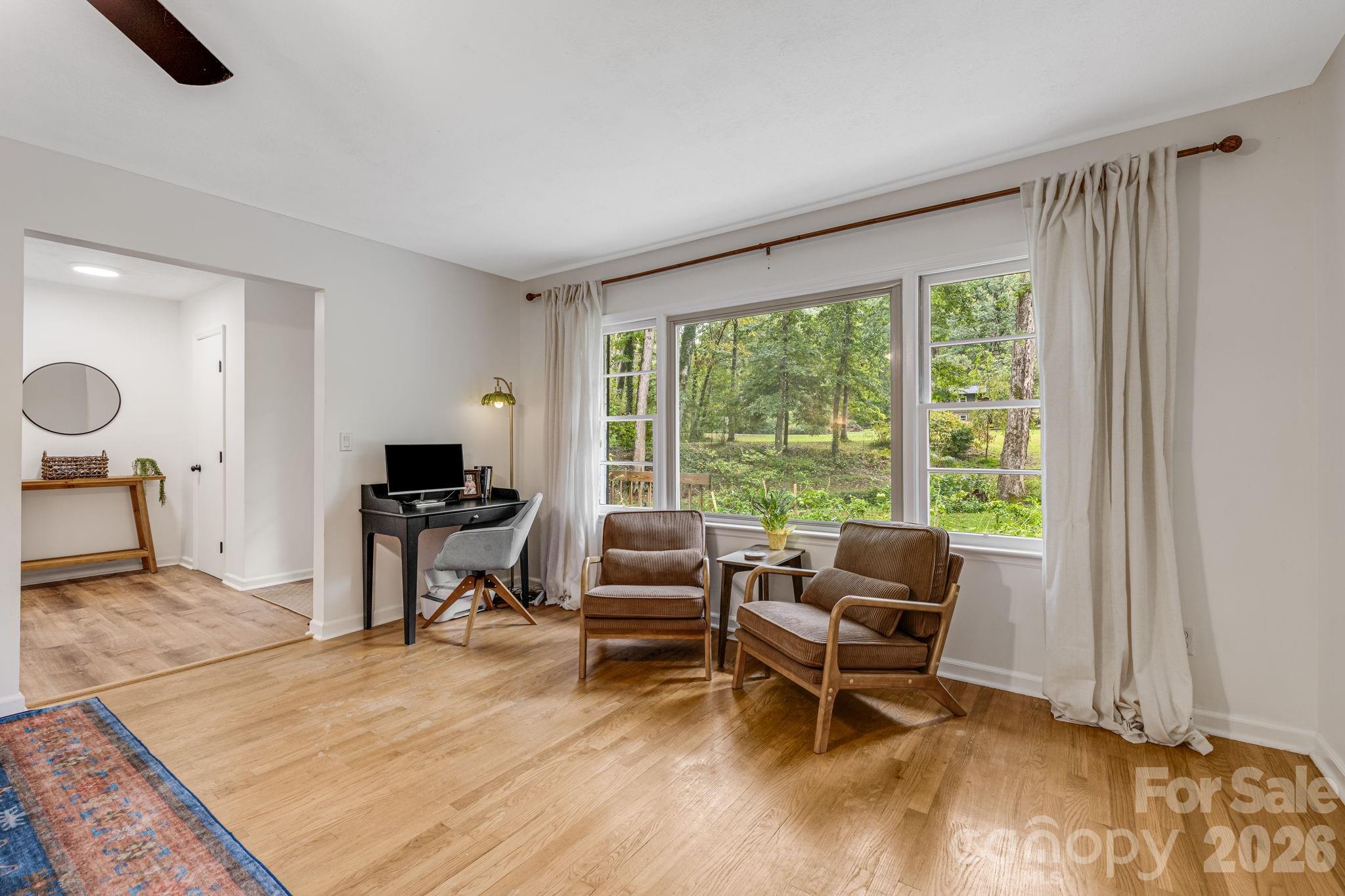 Single Family Residence at 3238 Debbie Drive, Hendersonville, photo 6 of 43