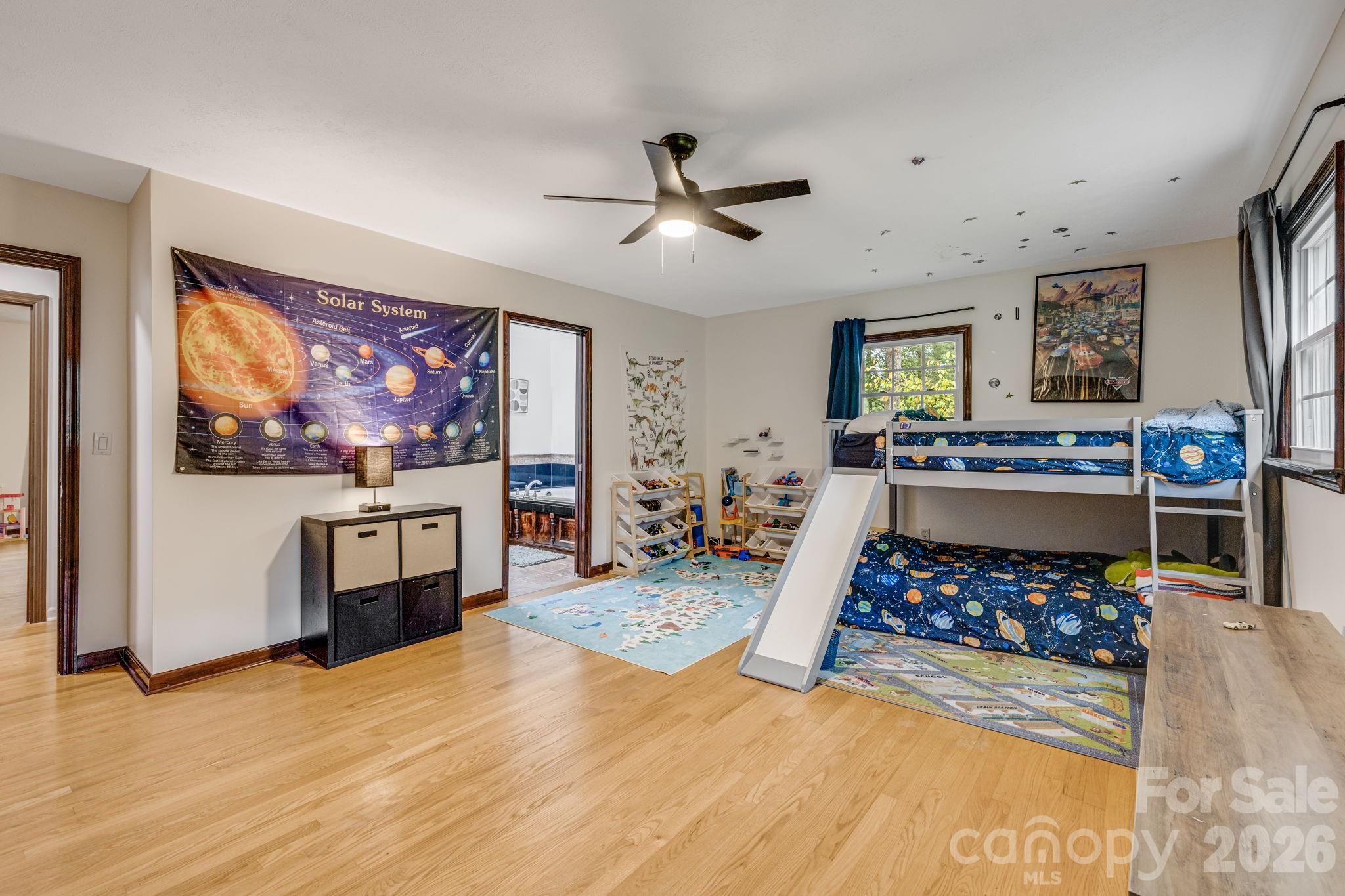 Single Family Residence at 3238 Debbie Drive, Hendersonville, photo 24 of 43