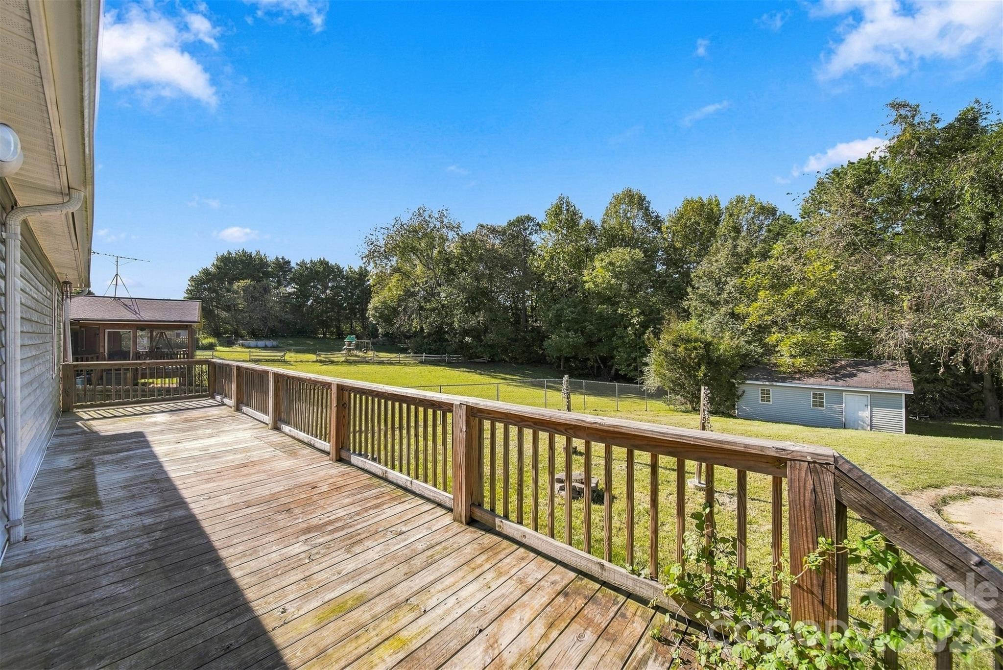Single Family Residence at 425 Heritage Farm Road, Hickory, photo 19 of 23