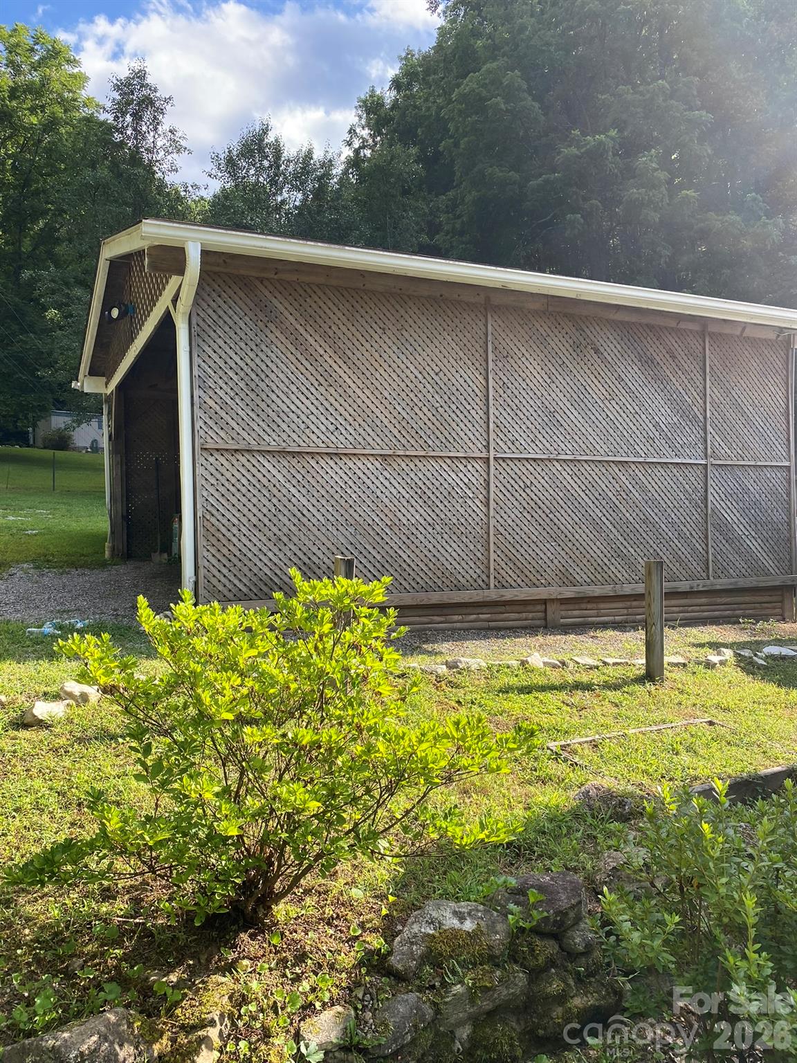 1 car carport - 987 Angelwood Lane, Hendersonville