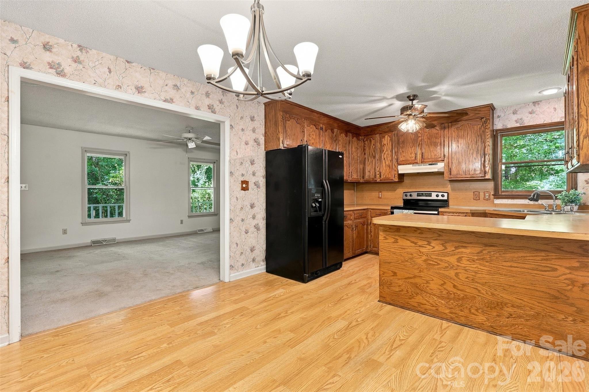 Single Family Residence at 4985 Creek Court, Rock Hill, photo 10 of 46