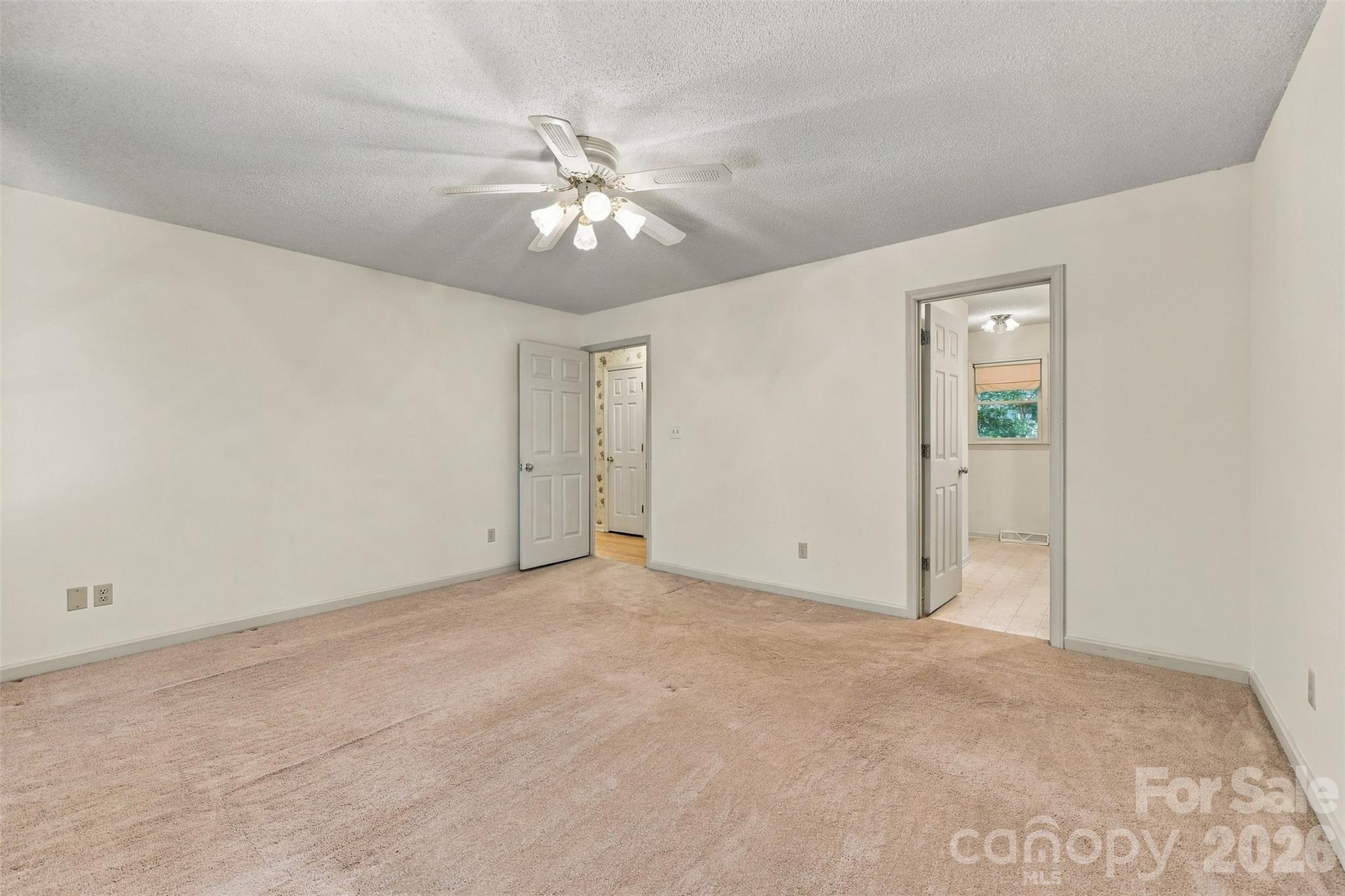 Single Family Residence at 4985 Creek Court, Rock Hill, photo 18 of 46
