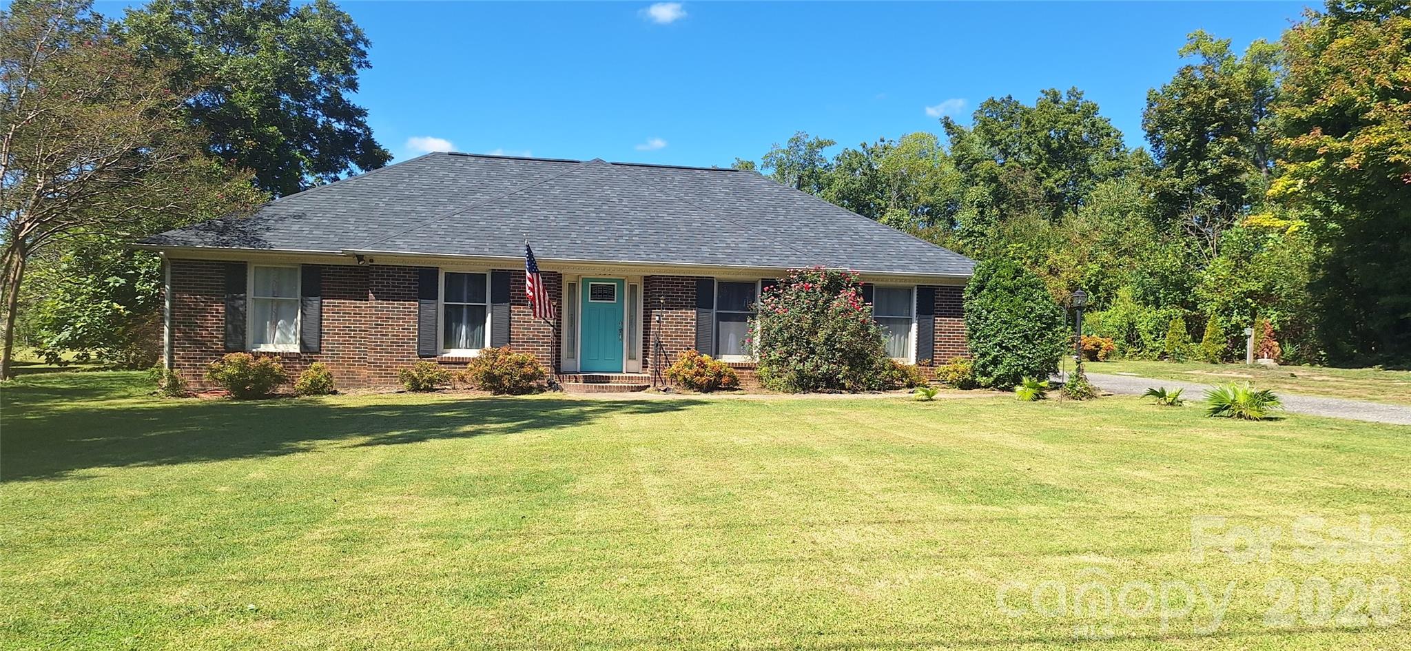 Front - 1533 Shannon Bradley Road, Gastonia