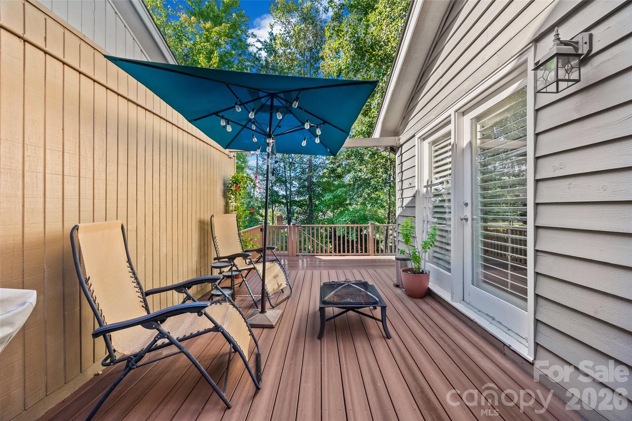 Single Family Residence at 18 Shipmaster Court, Lake Wylie, photo 16 of 27