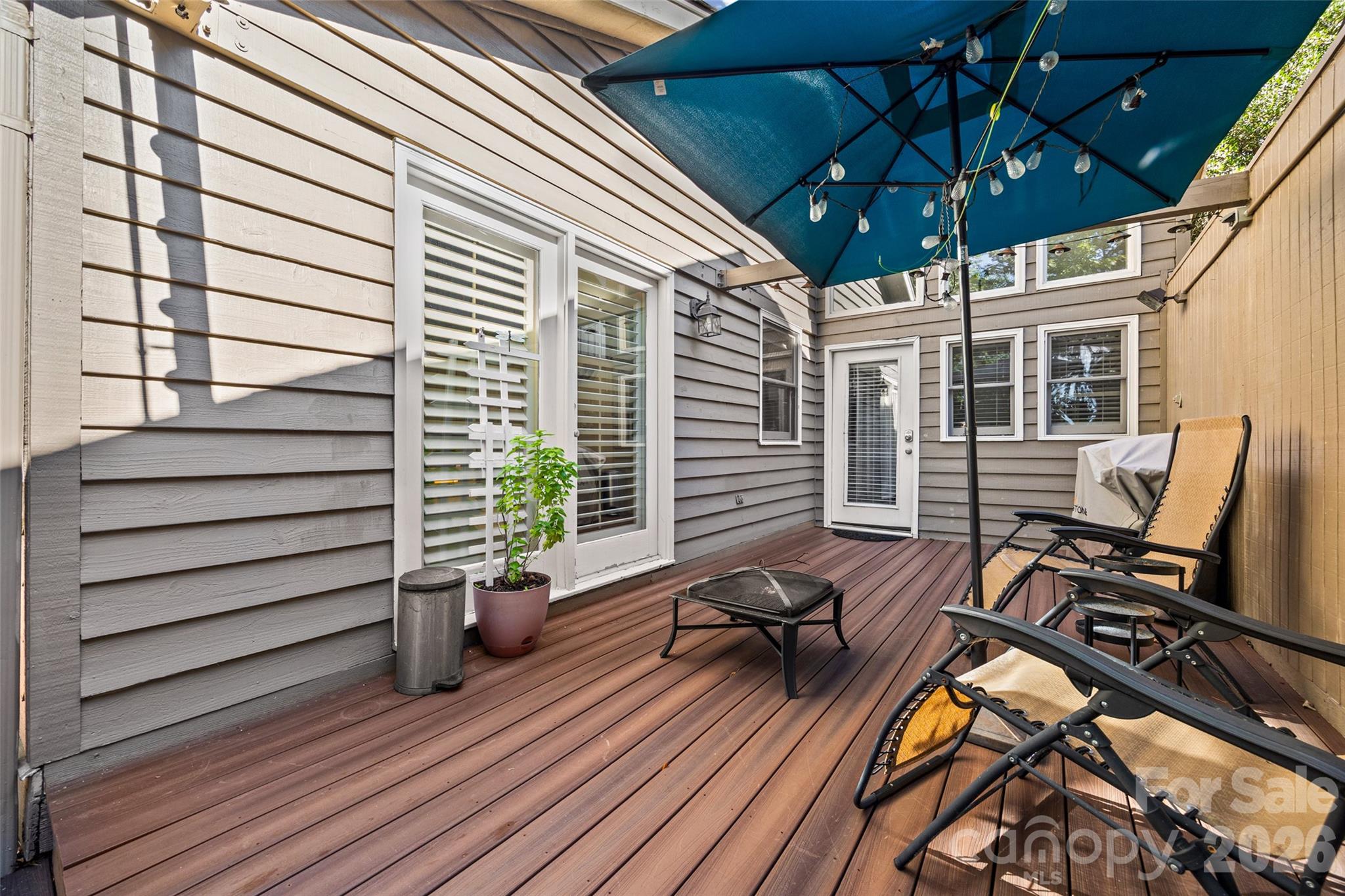 Single Family Residence at 18 Shipmaster Court, Lake Wylie, photo 17 of 27