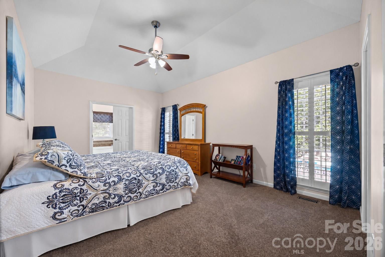 Single Family Residence at 5650 Landale Court NW, Concord, photo 4 of 31