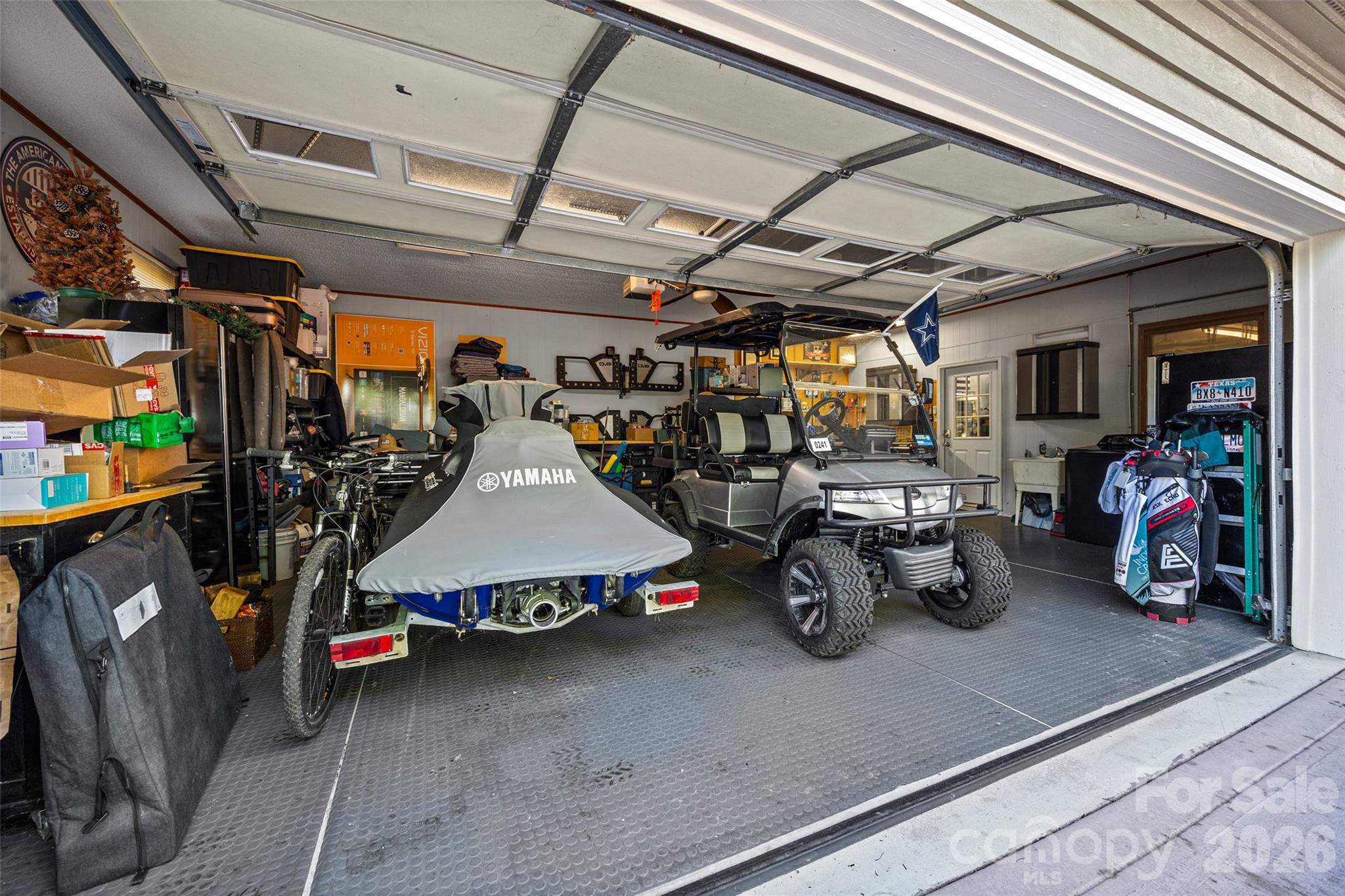 Oversized garage for Cars and Toys - even a workshop - 18 Shipmaster Court, Lake Wylie