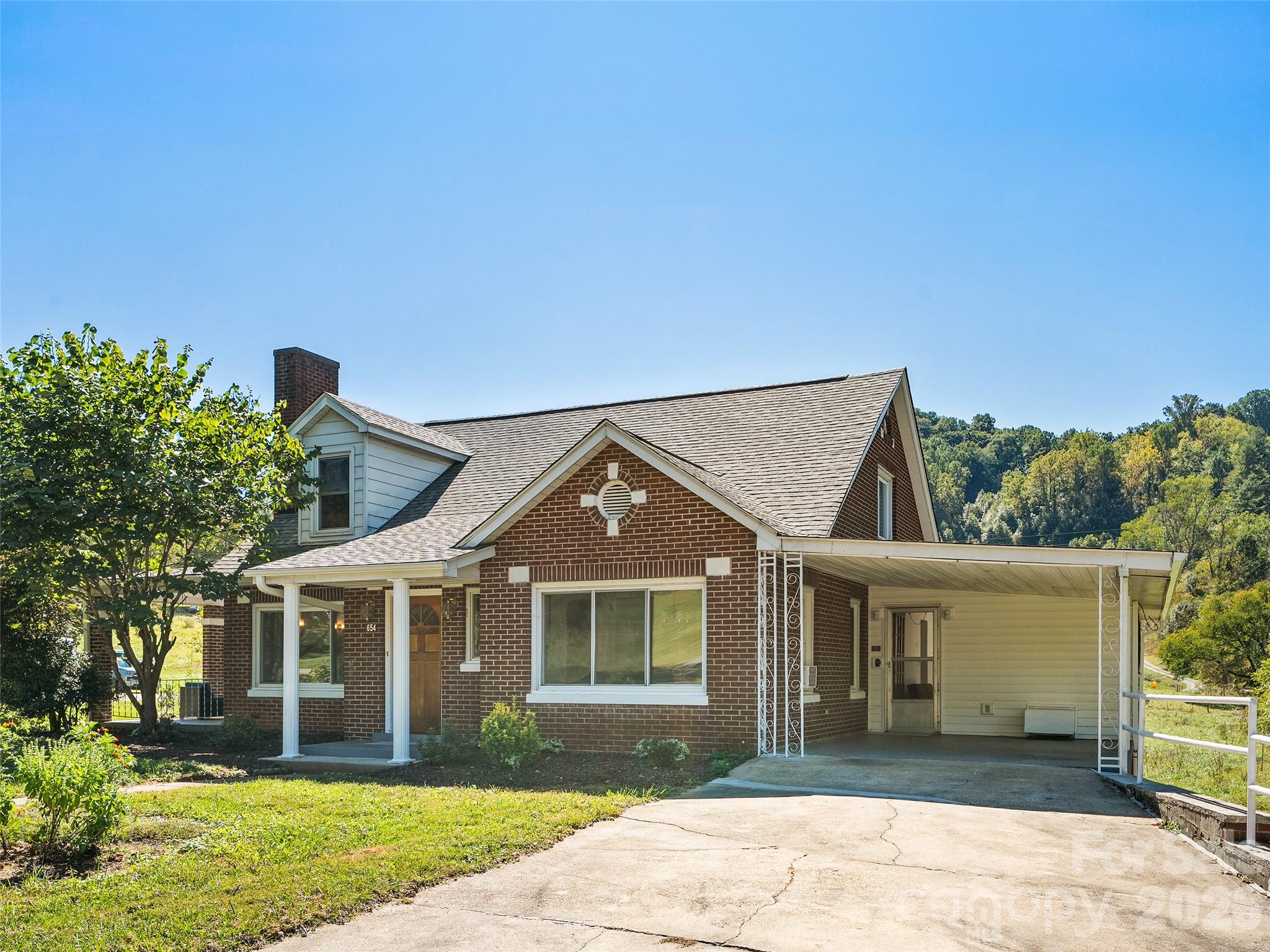 654 Ratcliff Cove Road