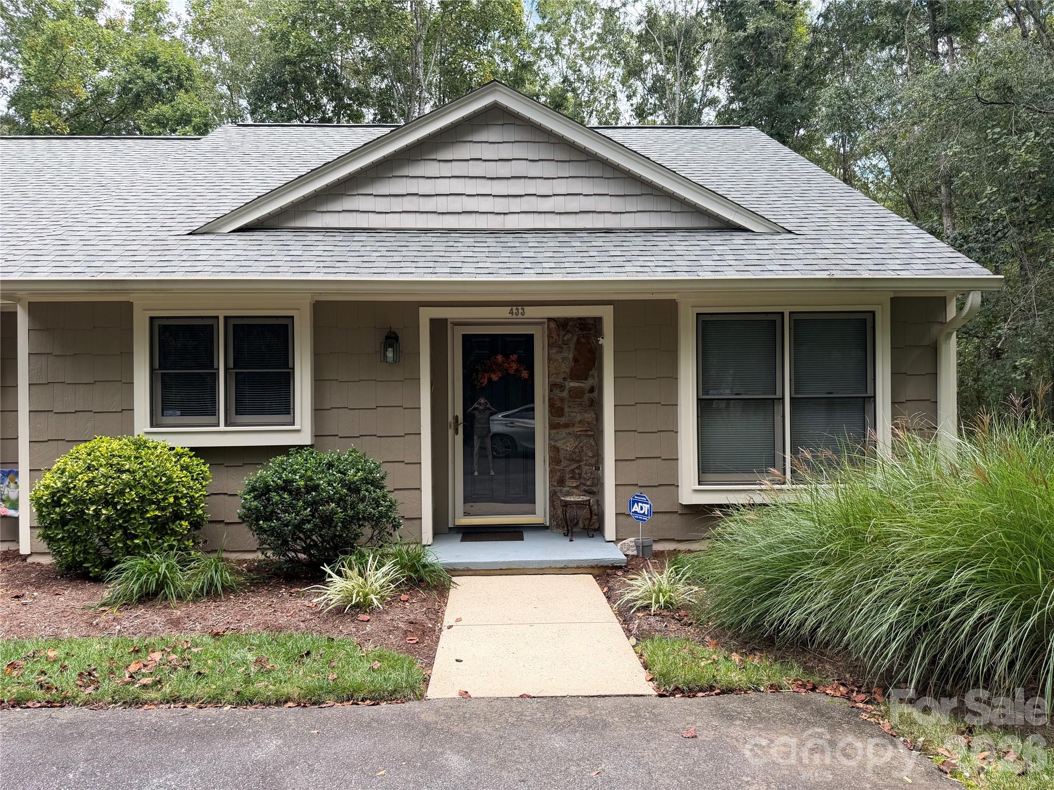 433 19th Avenue Court NE