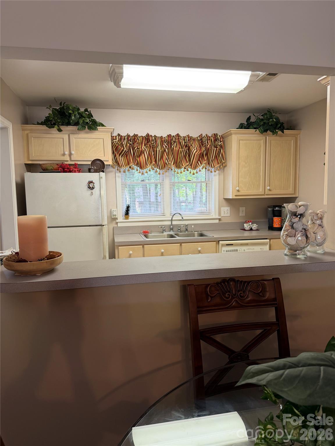 Townhouse at 433 19th Avenue Court NE, Hickory, photo 5 of 23