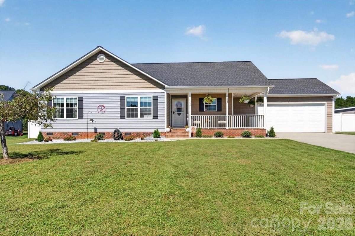 Single Family Residence at 130 Portman Lane, Statesville, photo 5 of 41