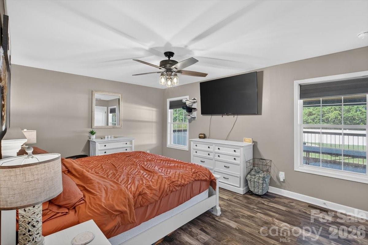 Single Family Residence at 130 Portman Lane, Statesville, photo 24 of 41