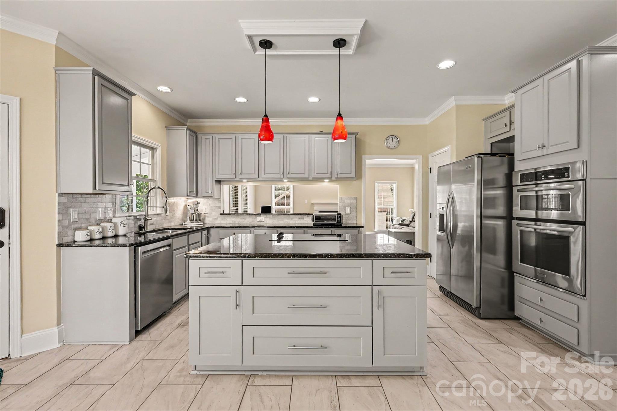 Single Family Residence at 10409 Persimmon Creek Drive, Mint Hill, photo 9 of 38