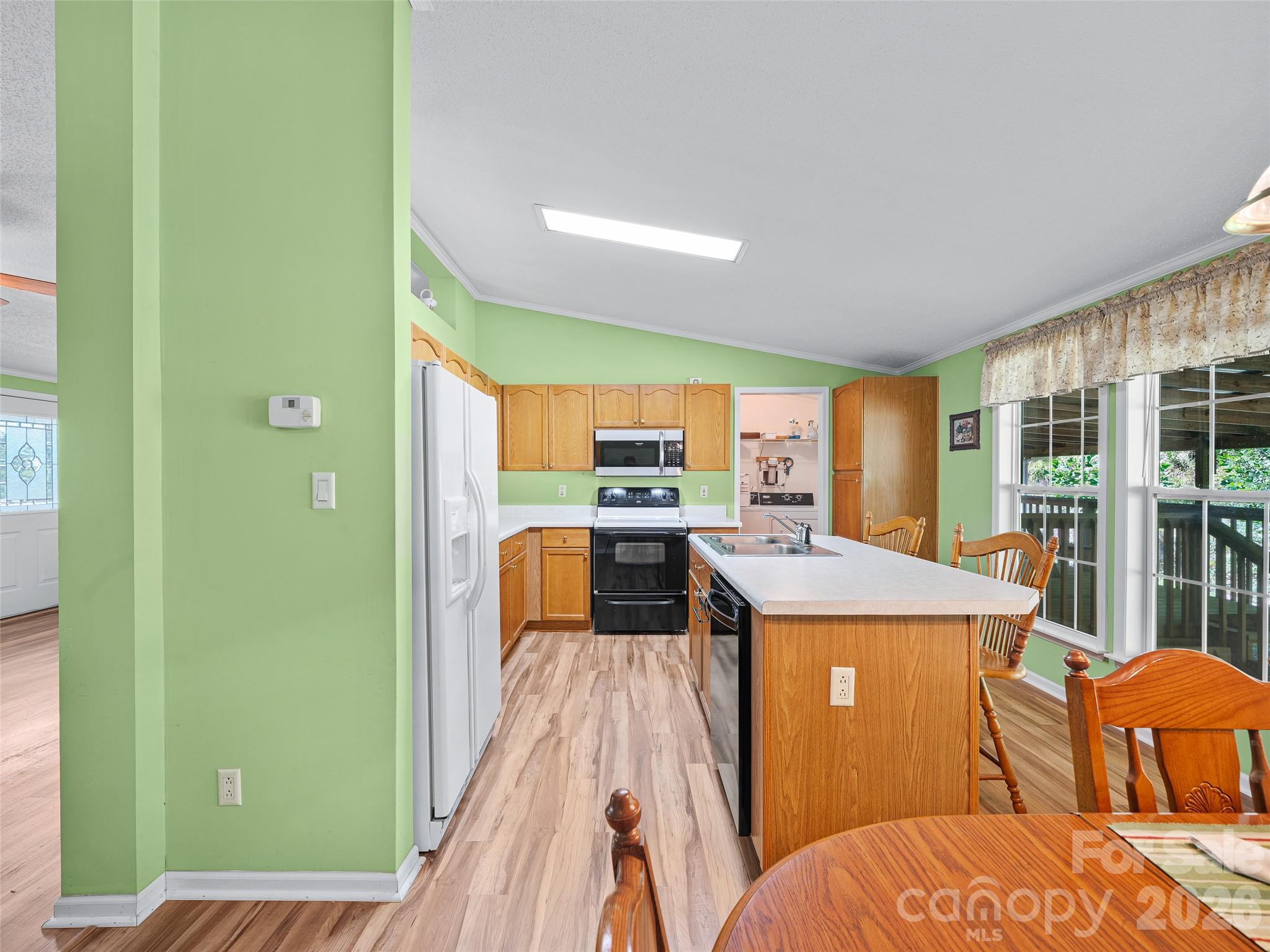 Single Family Residence at 456 Tempie Mountain Road, Spruce Pine, photo 7 of 25