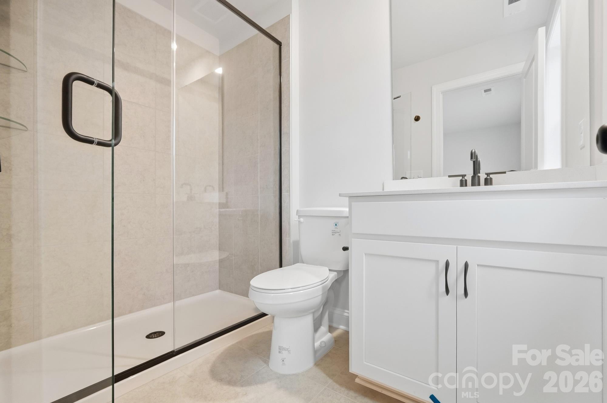 Upstairs en Suite Bath - 2549 Mabel Lane, Monroe