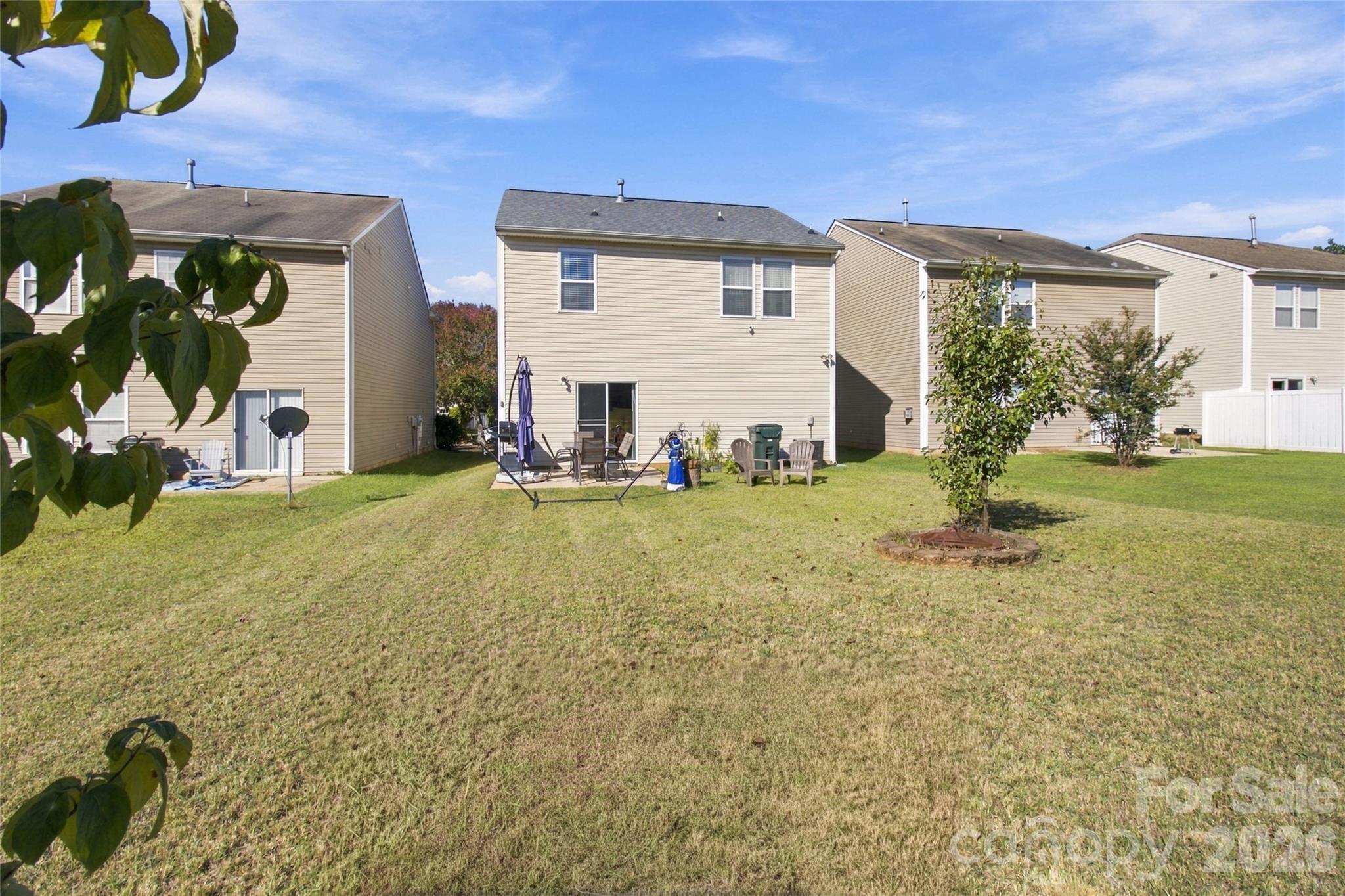 Single Family Residence at 968 Willow Creek Drive, Gastonia, photo 13 of 28