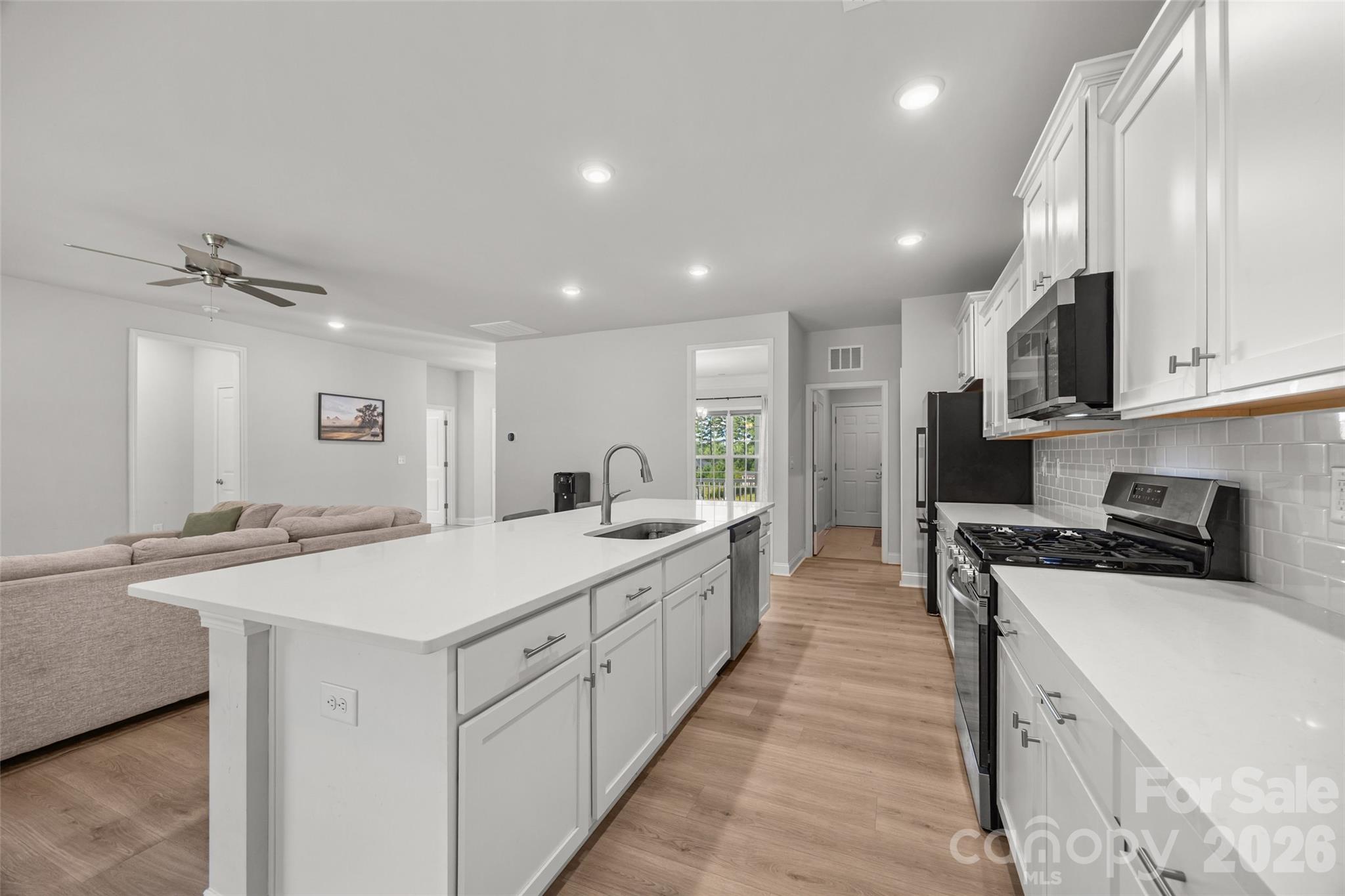 Single Family Residence at 1759 Silver Birch Road, York, photo 7 of 30